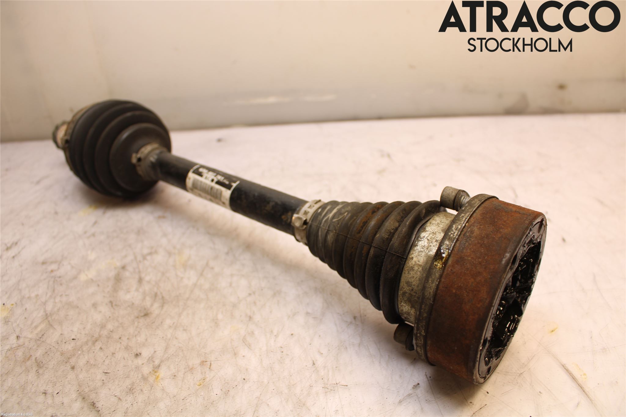 Volkswagen VW POLO 10-17 Drivaxel Fram Vänster