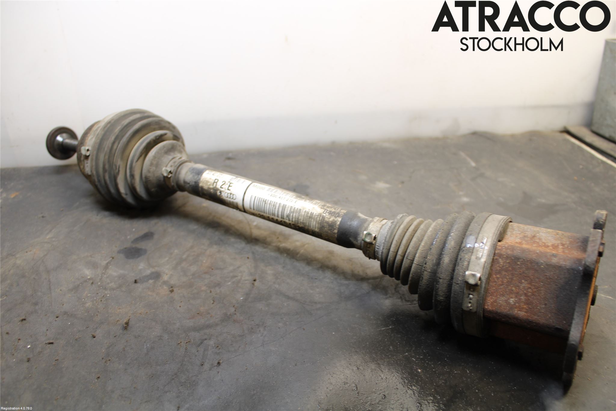 Volkswagen VW PHAETON Drivaxel Fram Höger