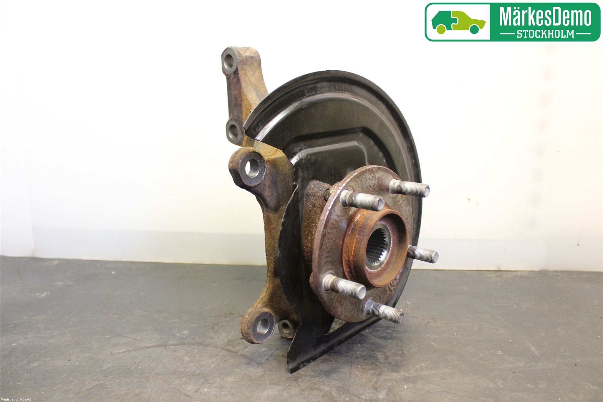 Nissan PULSAR Styrspindel Lagerhus Vä