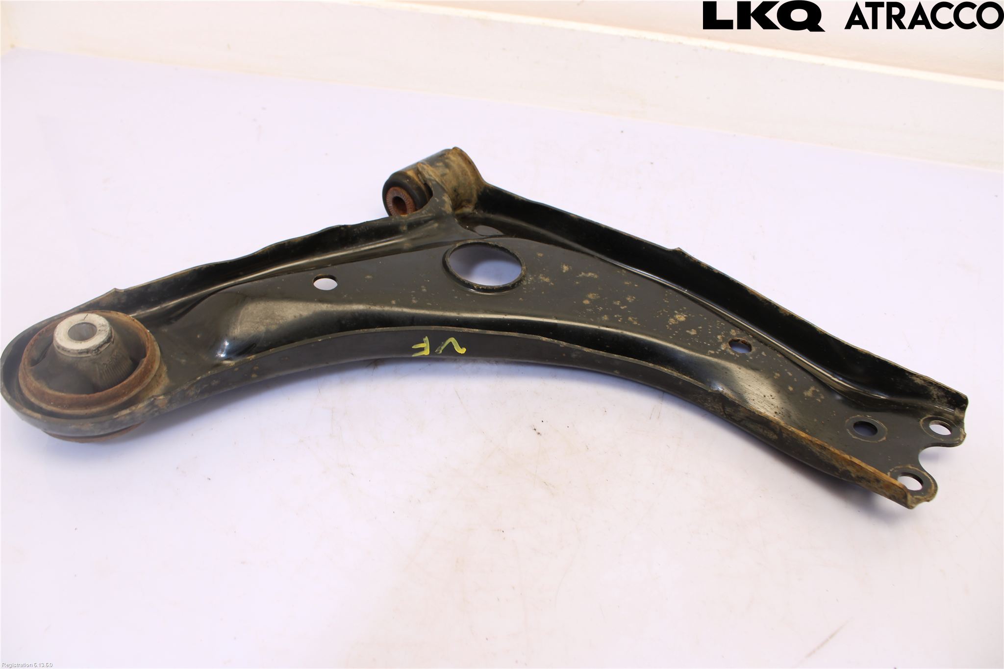 Toyota YARIS XP21 20- Bärarm Fram Undre Vä