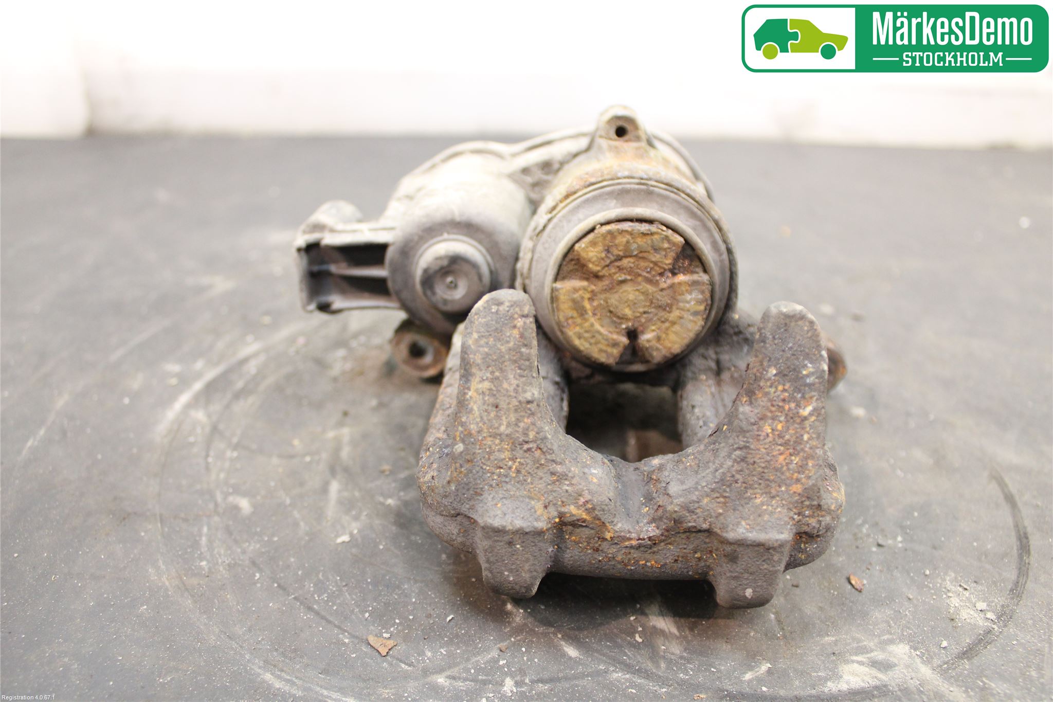 BMW 5 F10/F11/F18 09-17 Bromsok Bak Höger