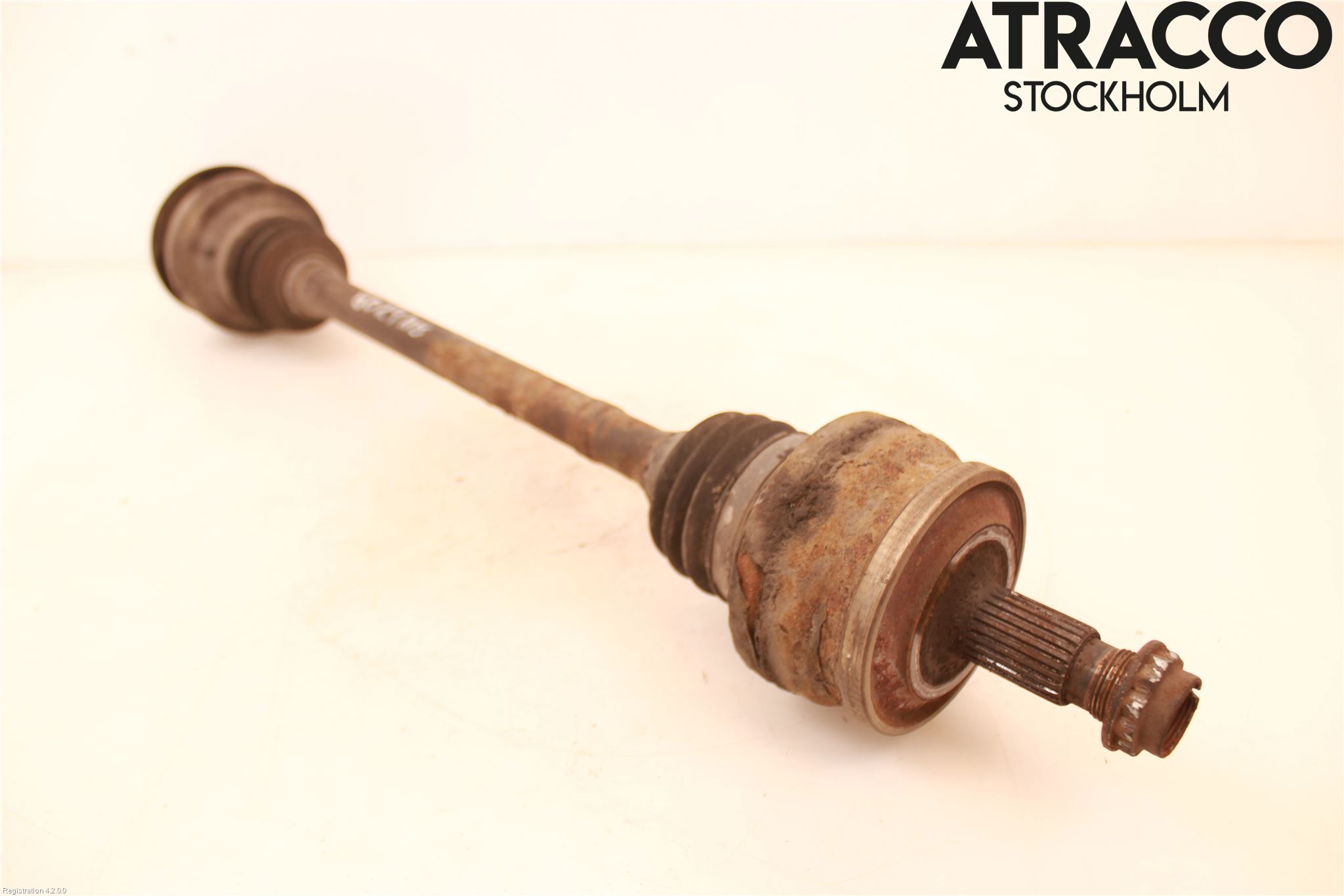 Mercedes-Benz MB C (203) 00-07 Drivaxel Bak Höger