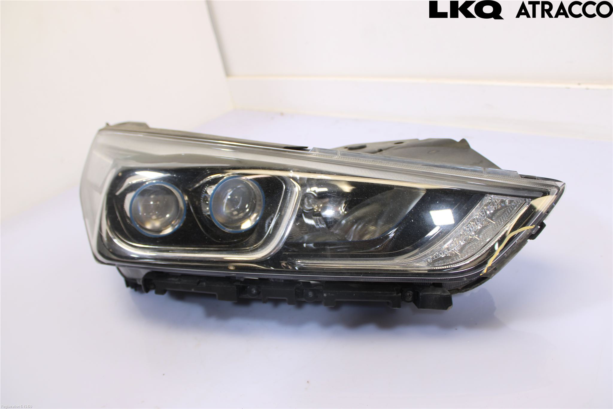 Hyundai IONIQ AE 17-22 Strålkastare Höger