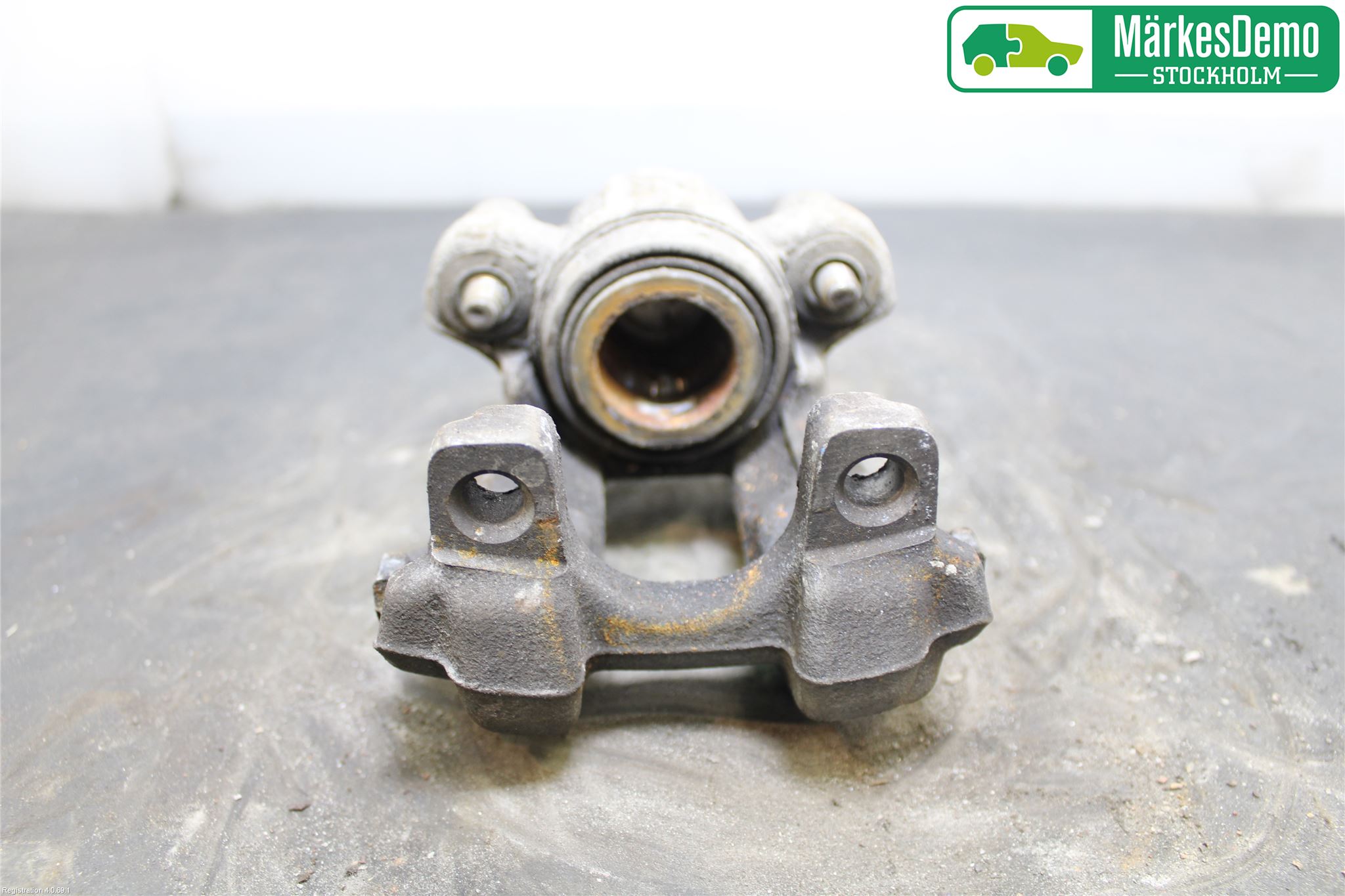 BMW 3 F30/F31/F80 12-19 Bromsok Bak Höger