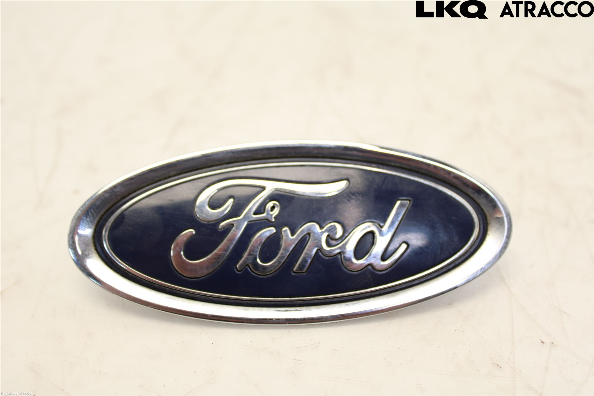 Ford FOCUS 19- Emblem