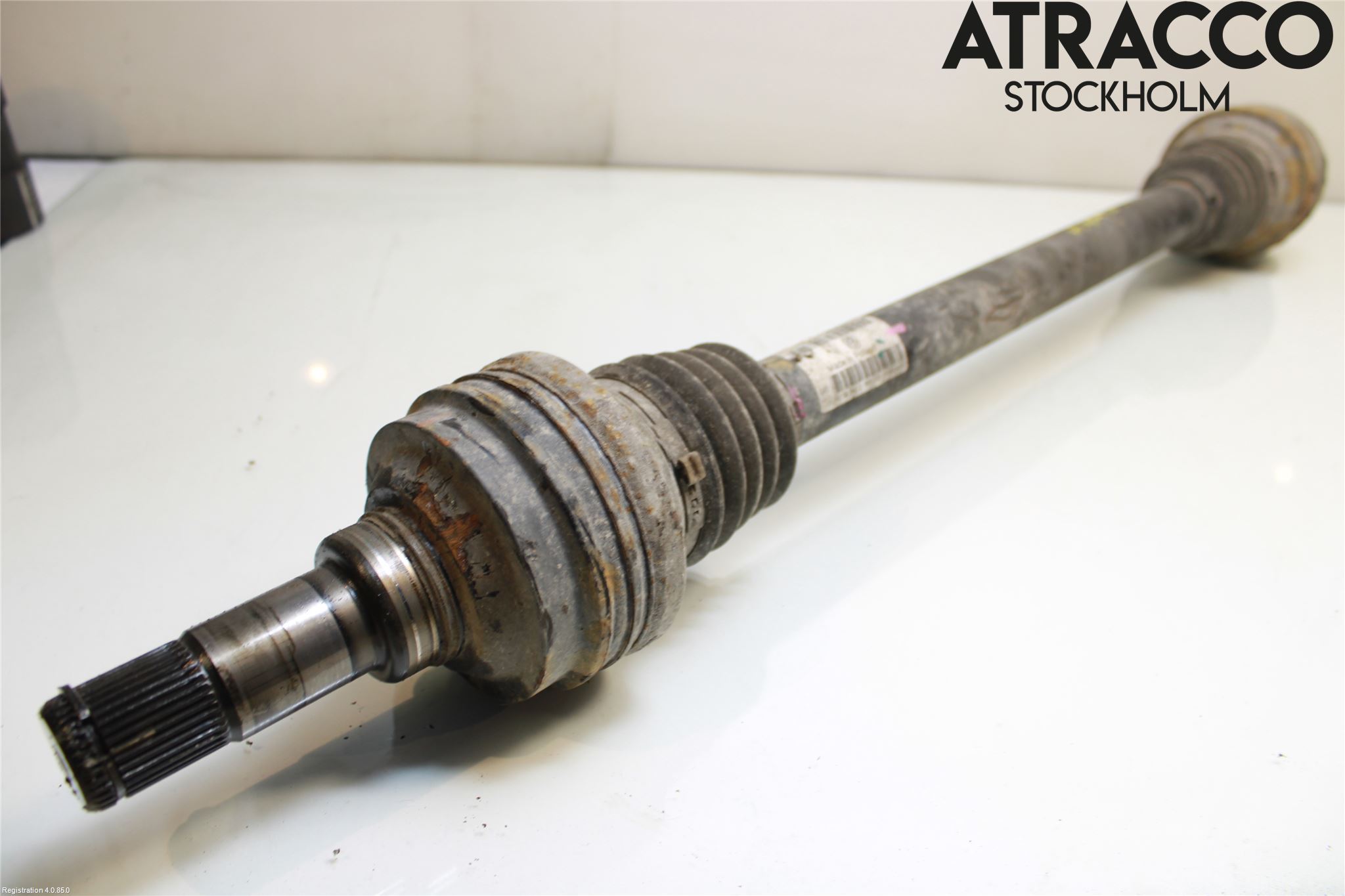 Volkswagen VW TOUAREG 7P 11-18 Drivaxel Bak Höger