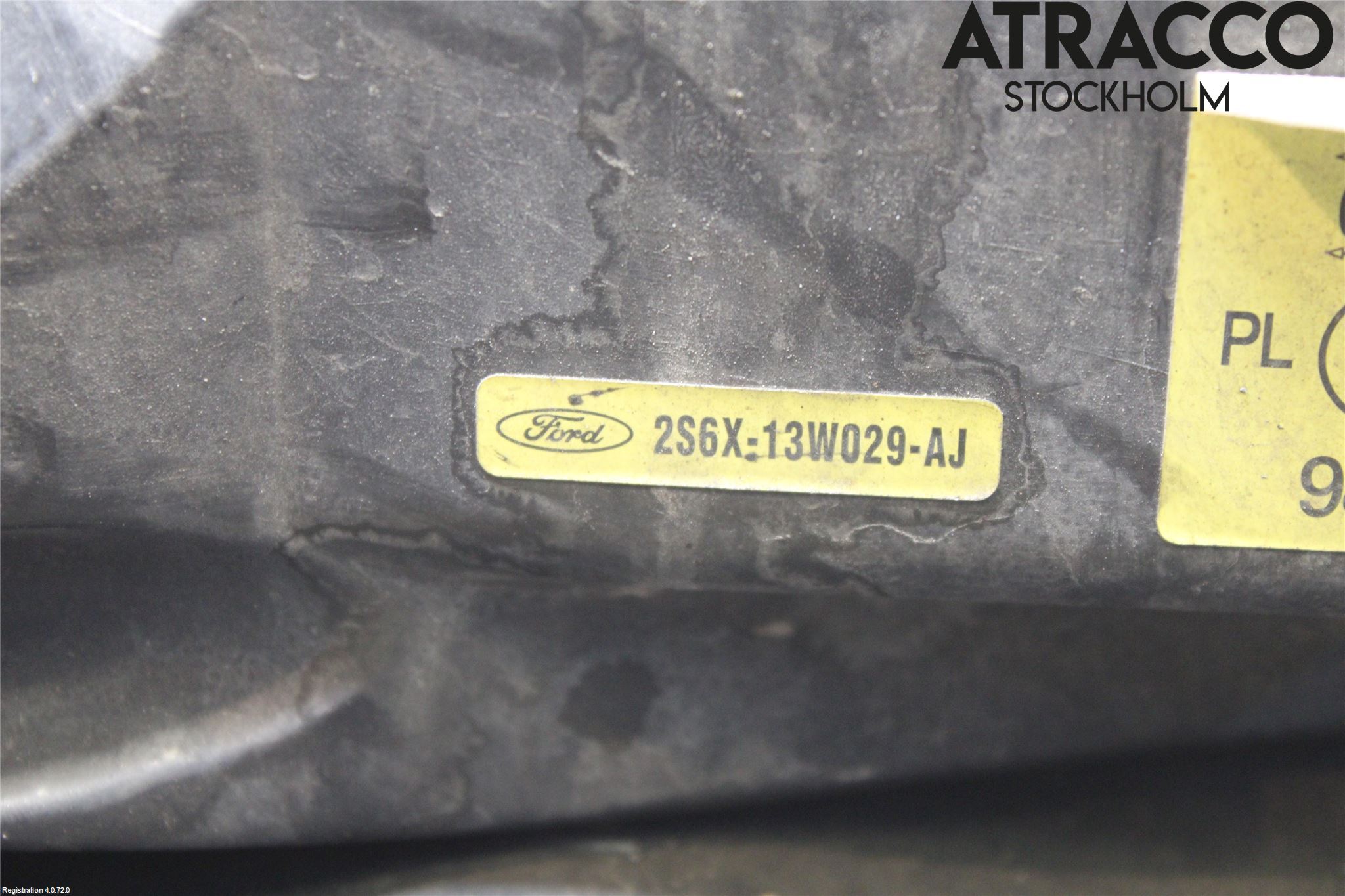 Ford FIESTA     02-05 Strålkastare Höger