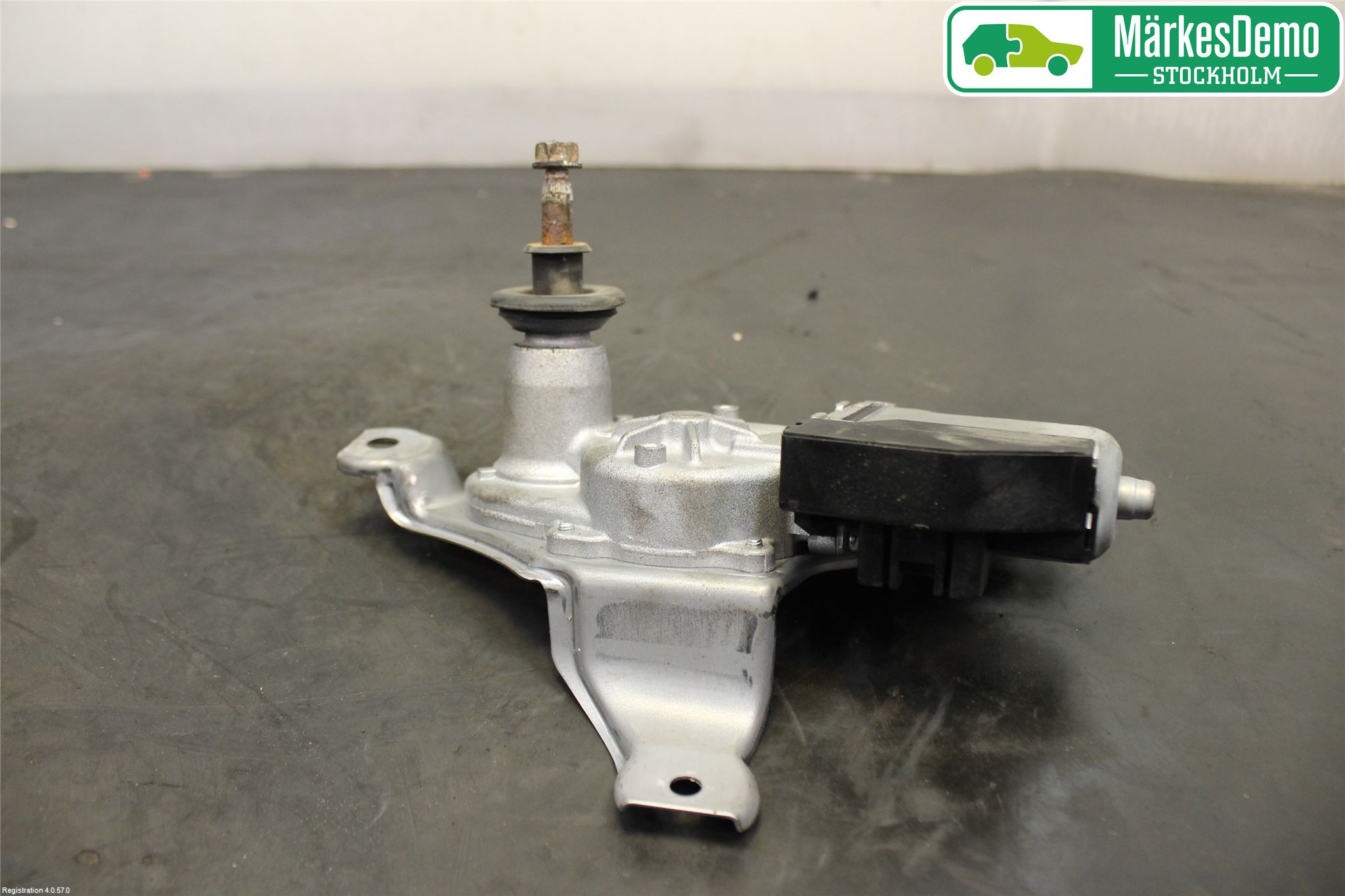 Toyota YARIS XP130 12-14 Torkarmotor Baklucka