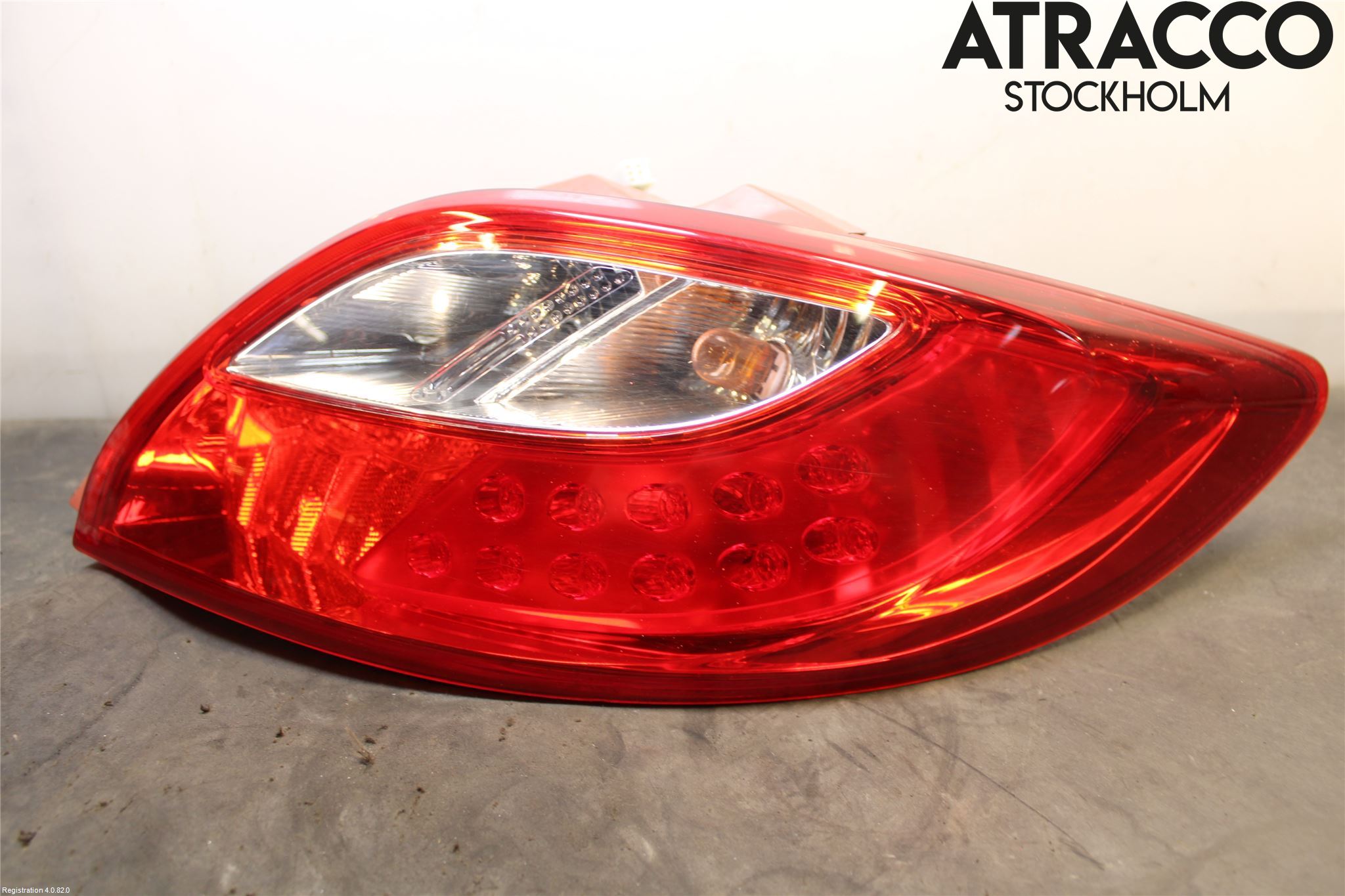 Mazda 2 (DE) 08-15 Bakljus Höger