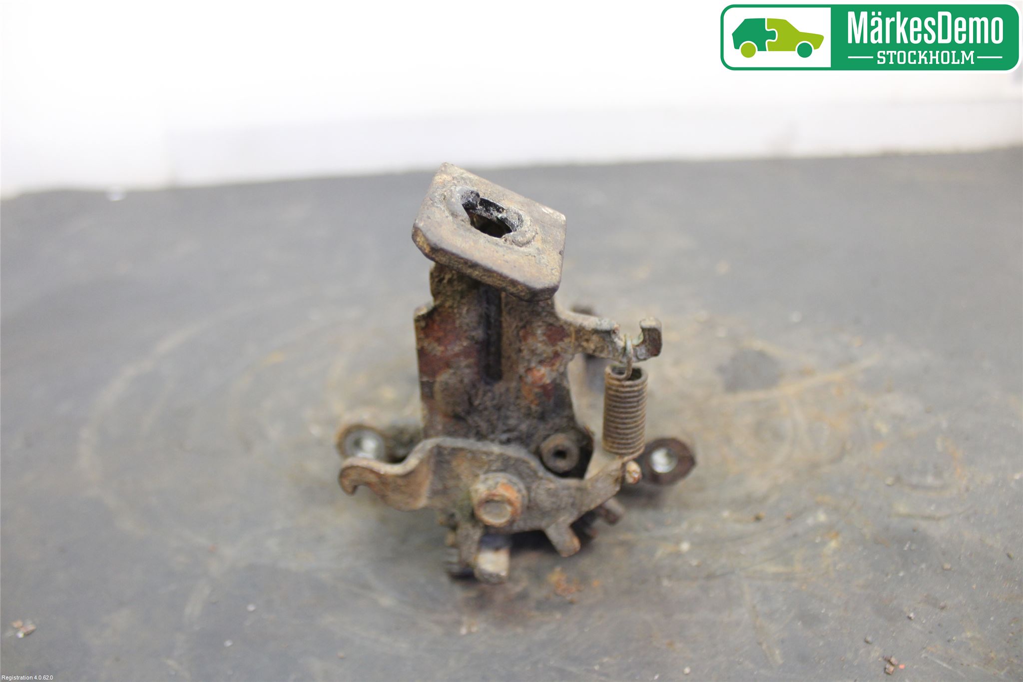 Nissan ALMERA    00-06 Bromsok Bak Vänster