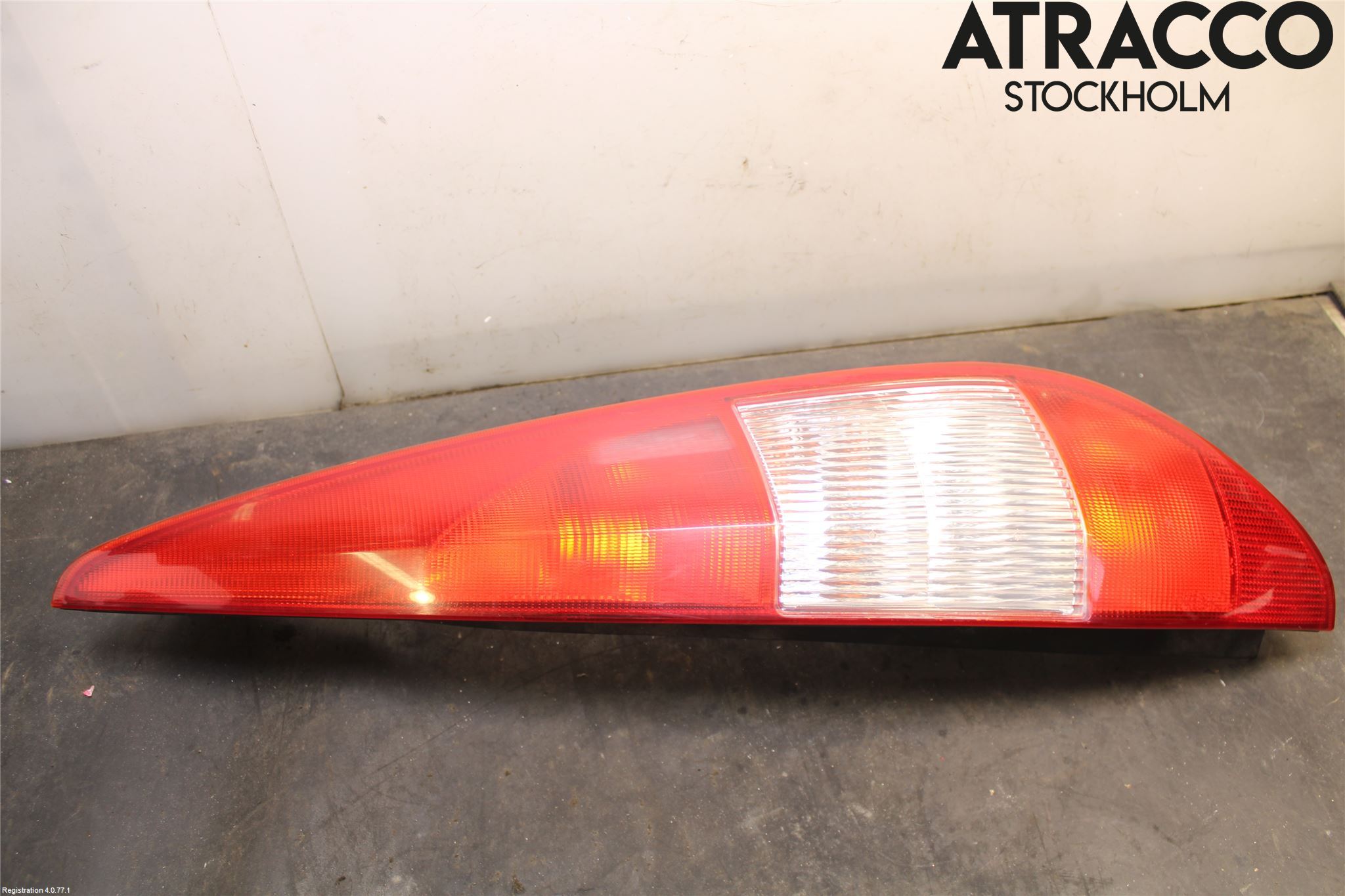 Ford MONDEO     01-06 Bakljus Höger