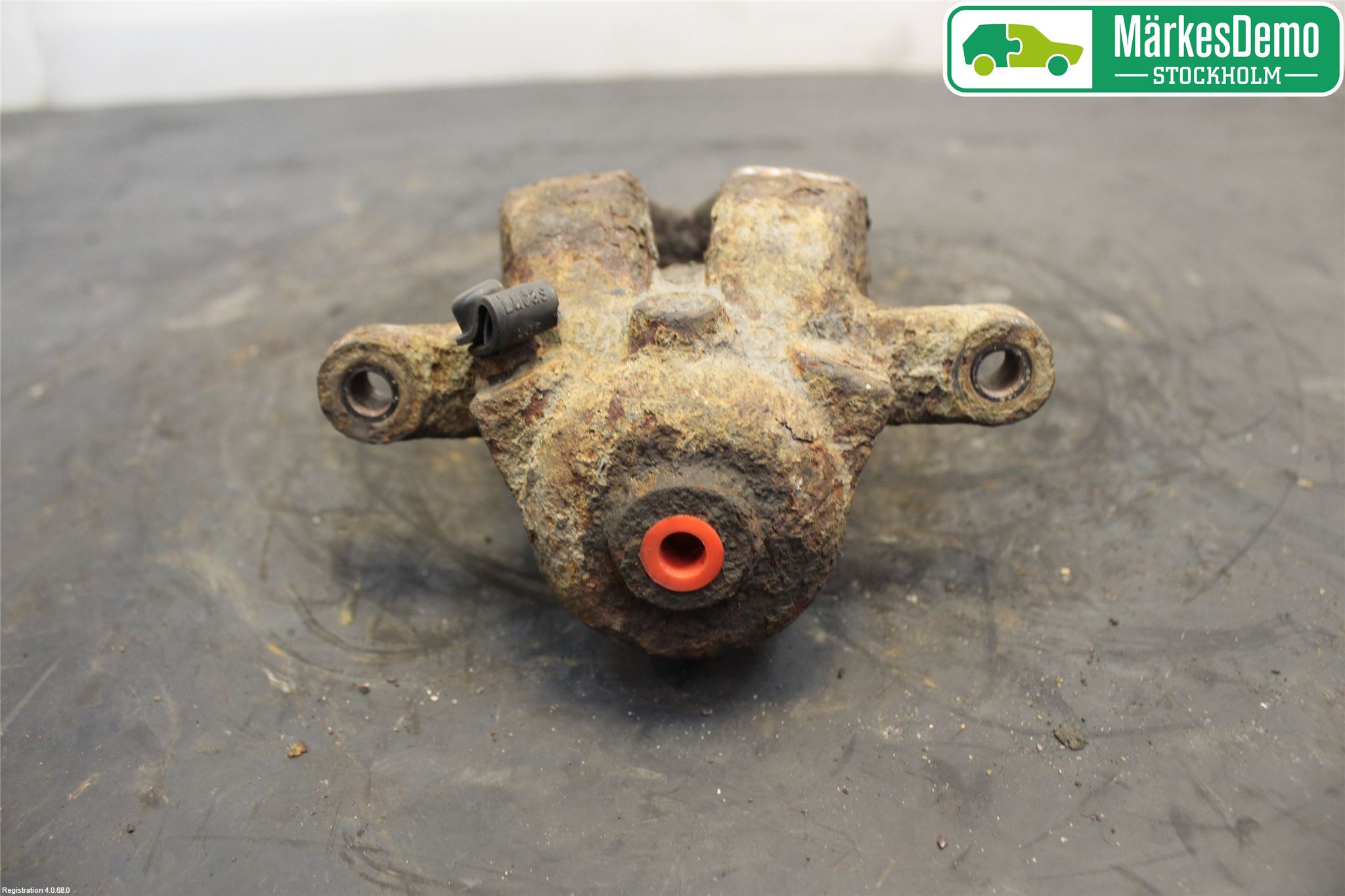 BMW 1 E87/81 5D/3D 03-11 Bromsok Bak Vänster