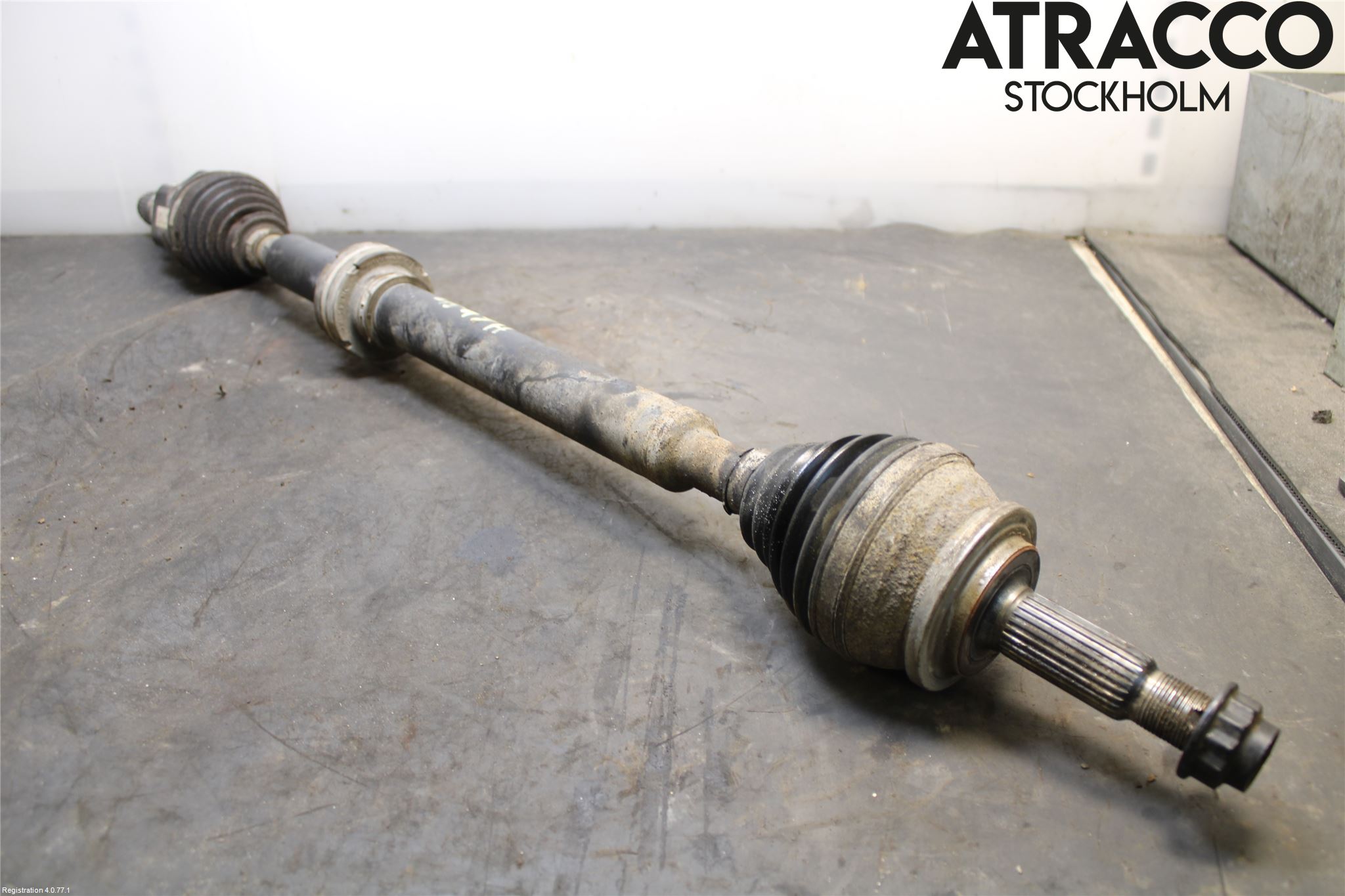 Toyota PRIUS ZVW30 09-20 Drivaxel Fram Höger