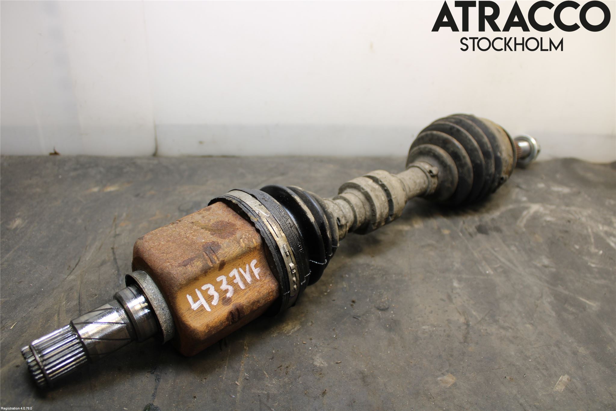 Nissan QASHQAI 14-17 Drivaxel Fram Vänster