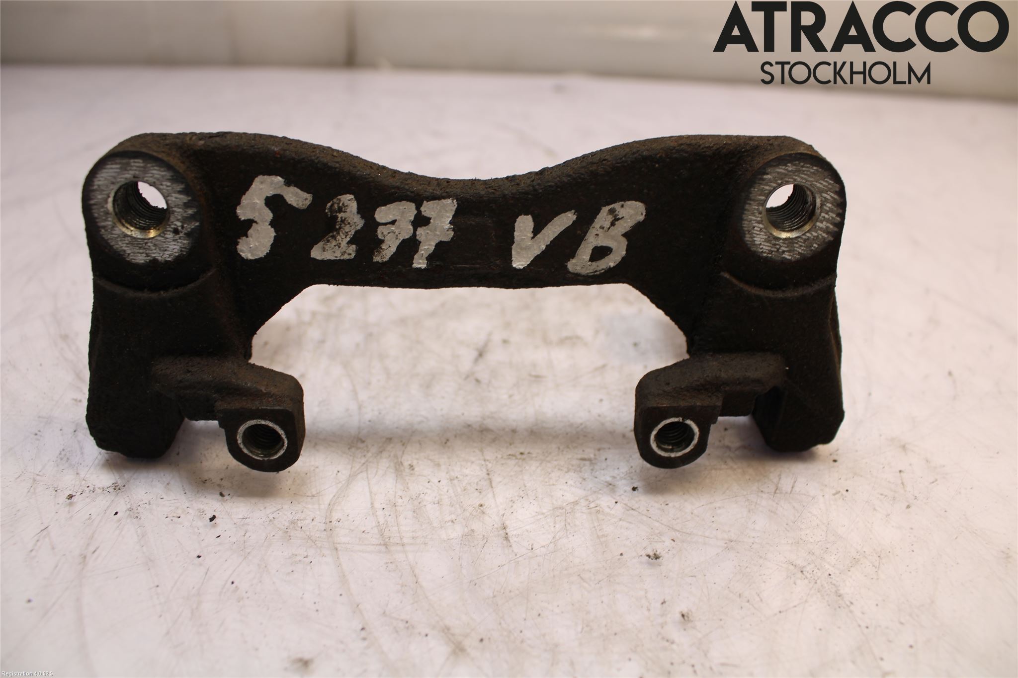 Toyota YARIS XP130 15-20 Bromsokshållare