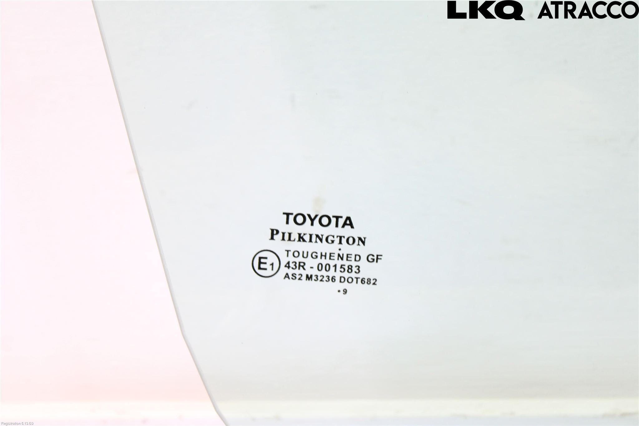 Toyota YARIS XP130 15-20 Dörruta Fram Höger