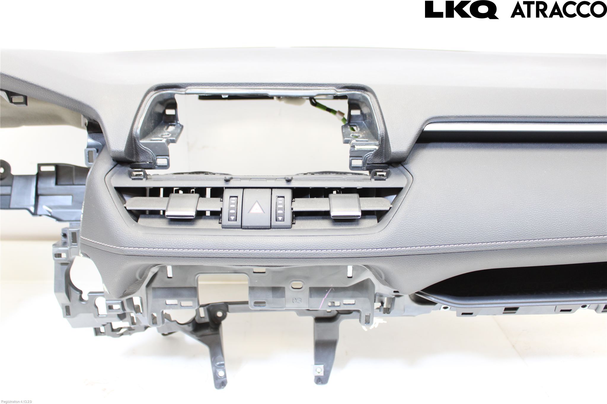 Toyota RAV4 19- Instrumentbräda