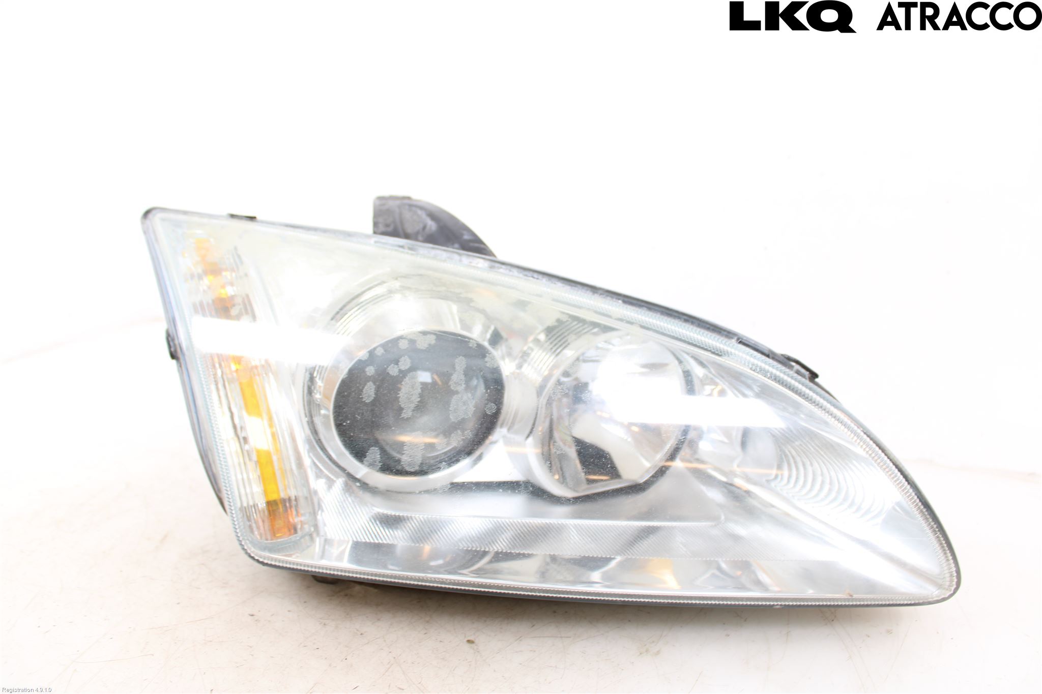 Ford FOCUS     04-07 Strålkastare Höger