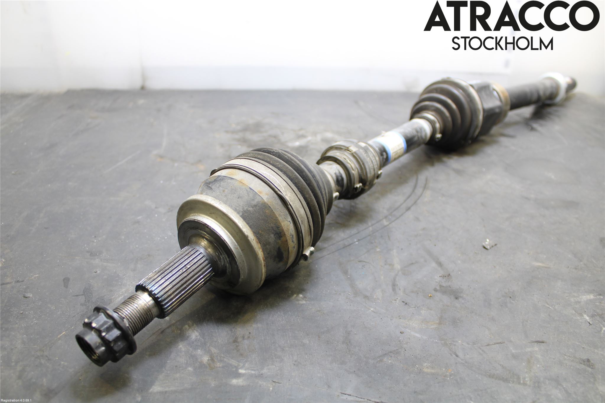 Lexus NX 300h 15-21 Drivaxel Fram Höger