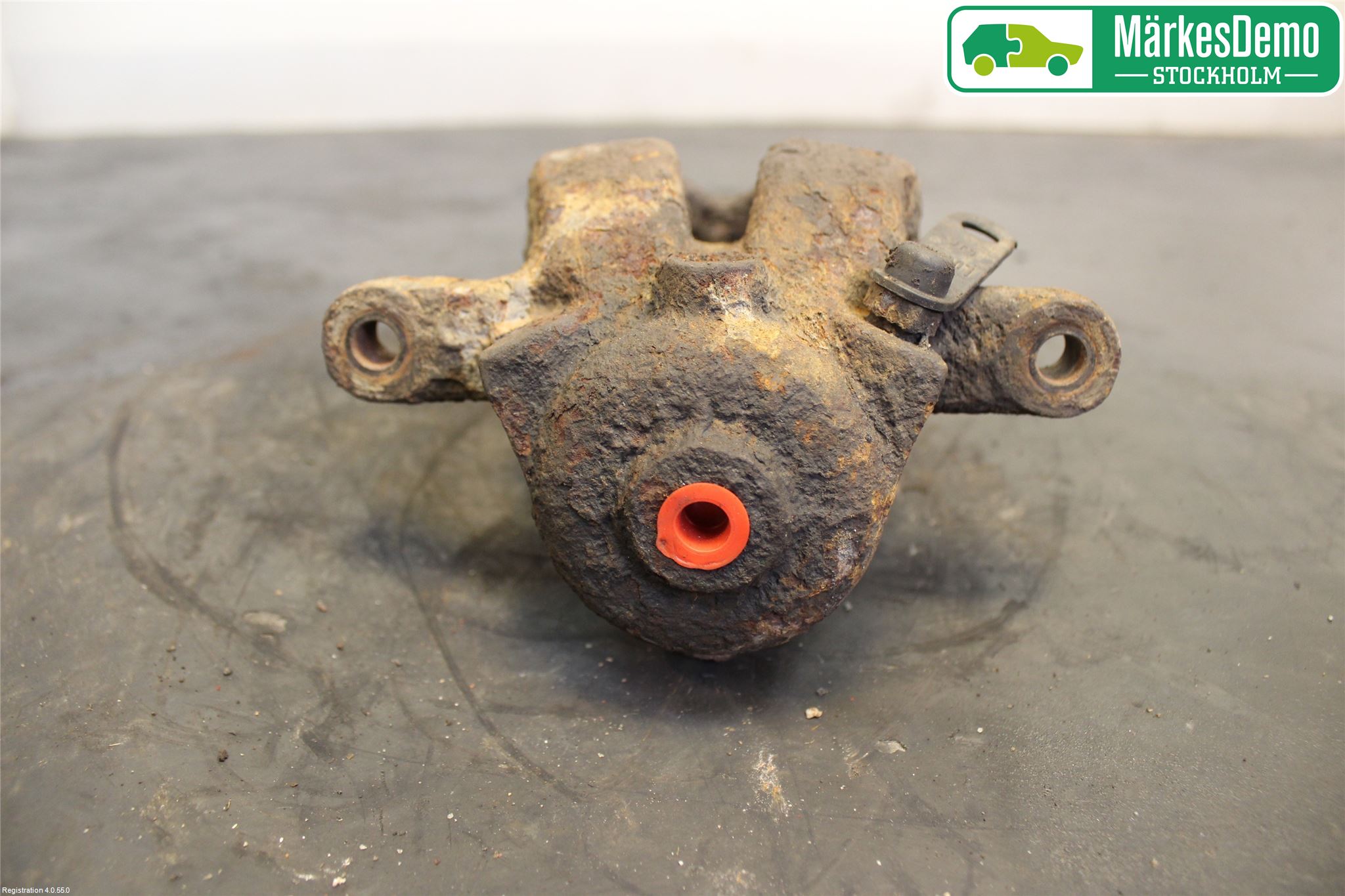 BMW 1 E87/81 5D/3D 03-11 Bromsok Bak Höger