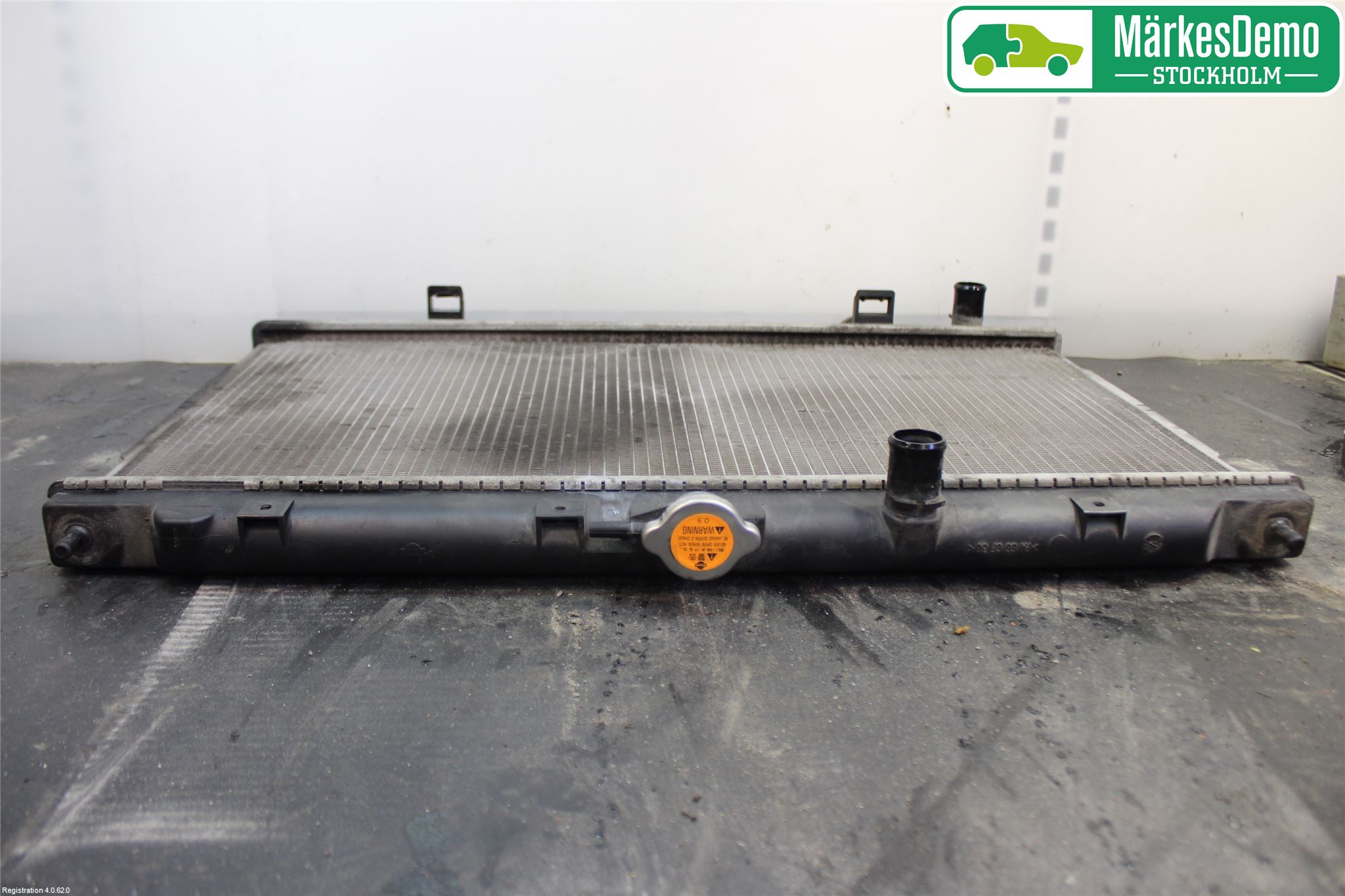 Nissan ALMERA    00-06 Kylare Man