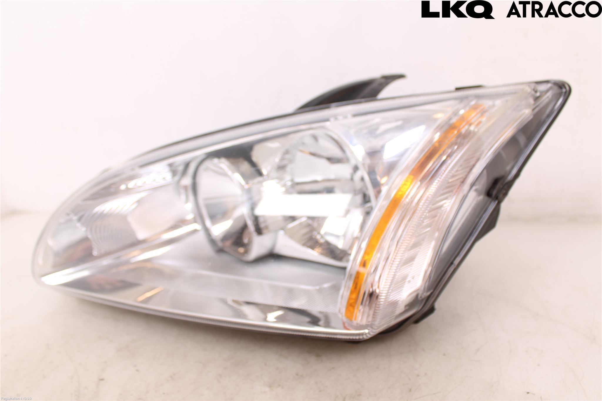 Ford FOCUS     04-07 Strålkastare Vänster