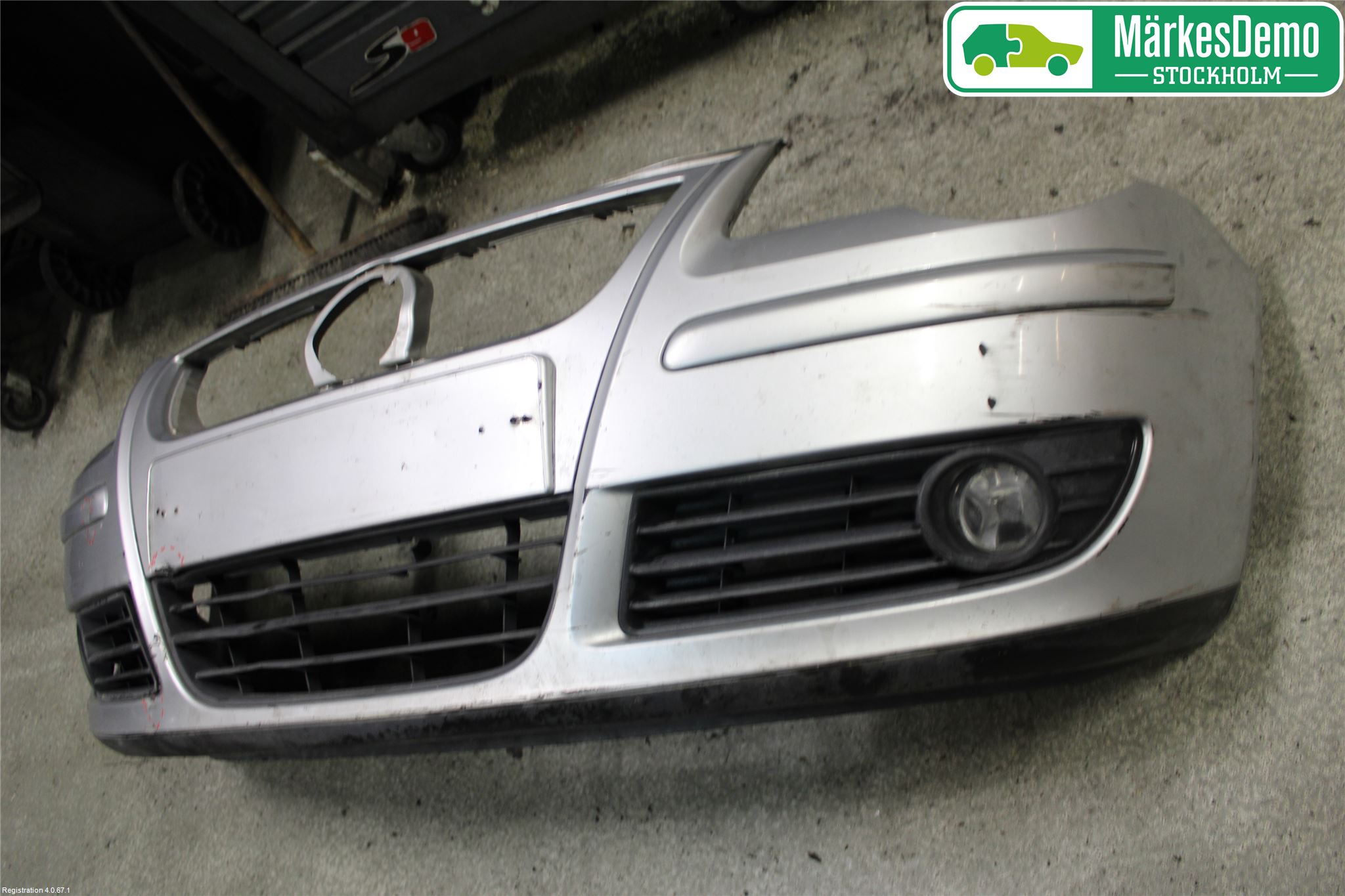 Volkswagen VW POLO 05-09 Stötfångarbeklädnad Fram