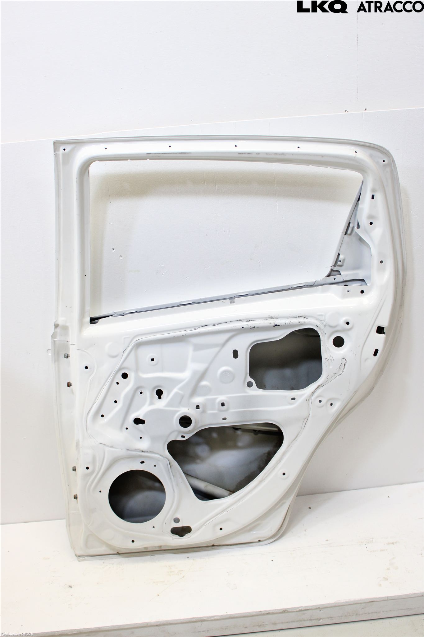 Toyota YARIS XP130 15-20 Dörr Bak Höger