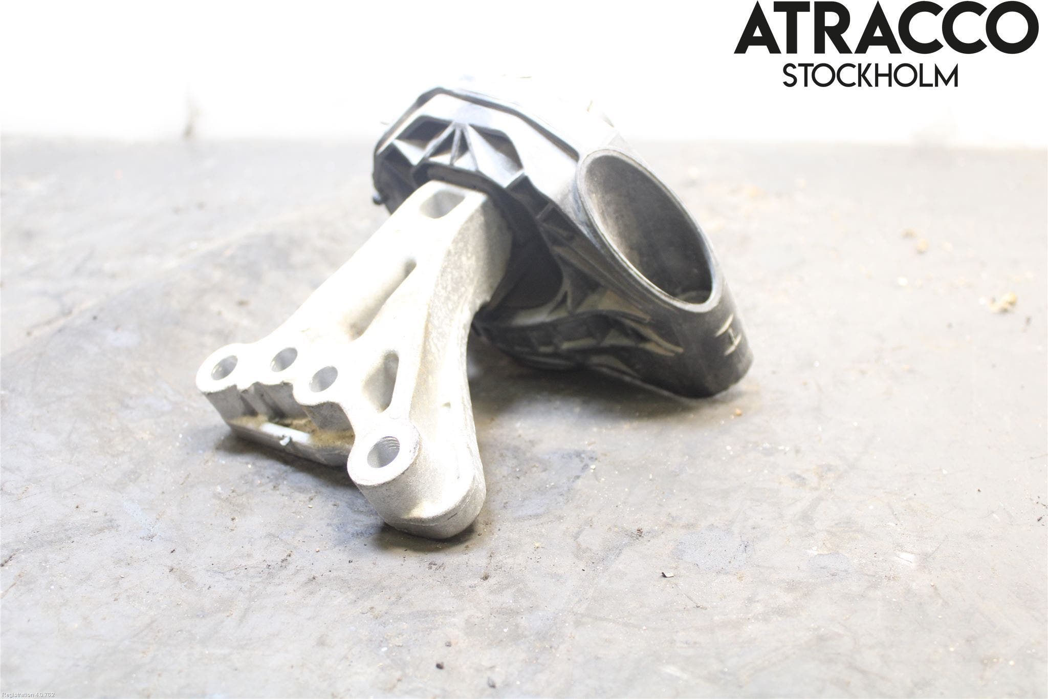 Peugeot 2008 13-20 Motorfäste