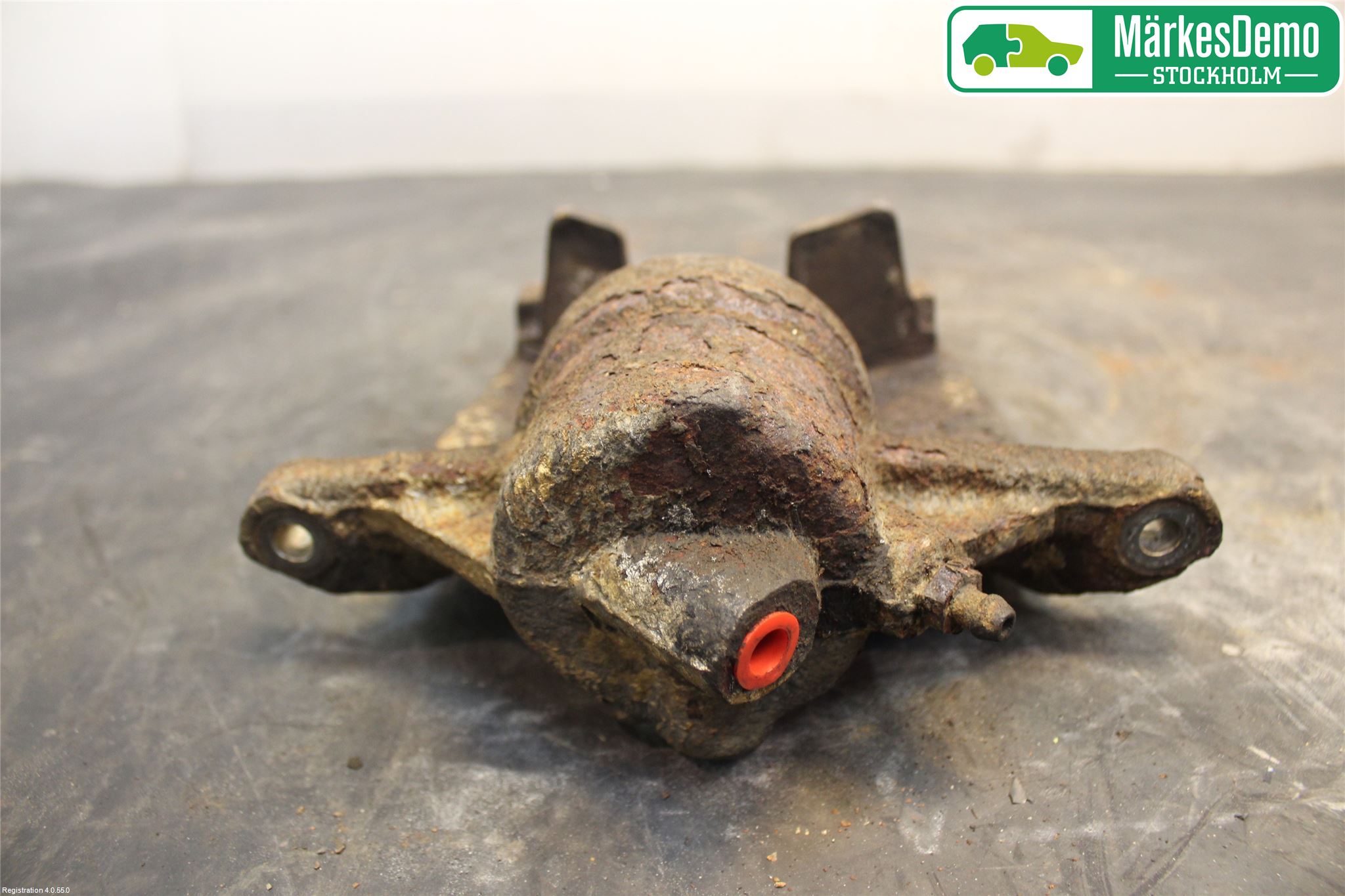 Ford MONDEO     01-06 Bromsok Fram Vänster