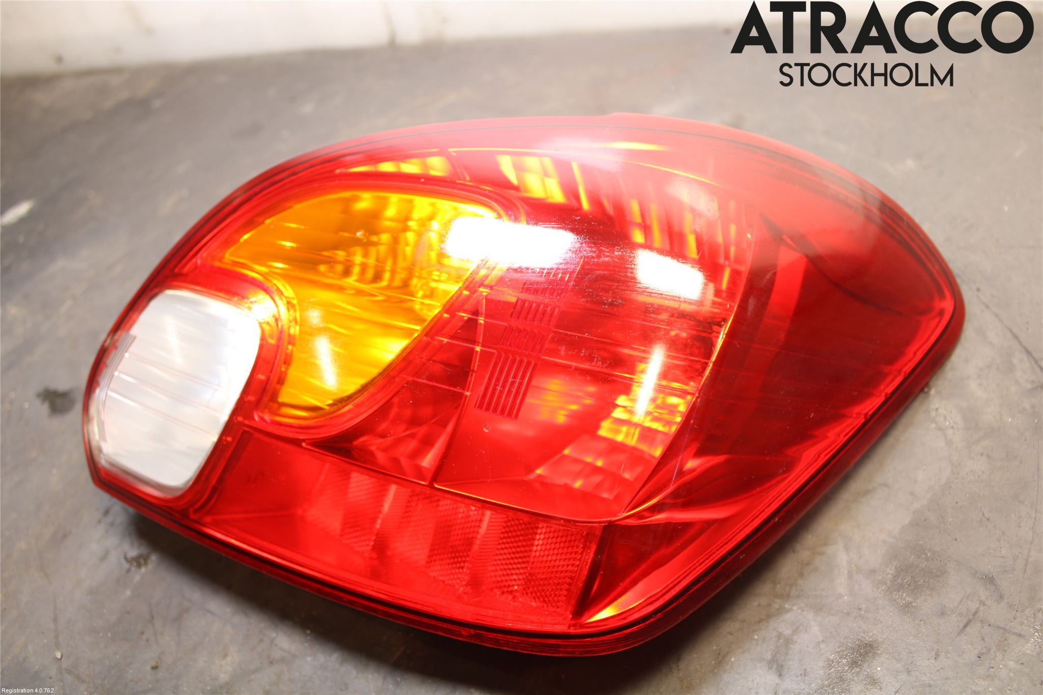 Mitsubishi SPACE STAR 13- Bakljus Höger