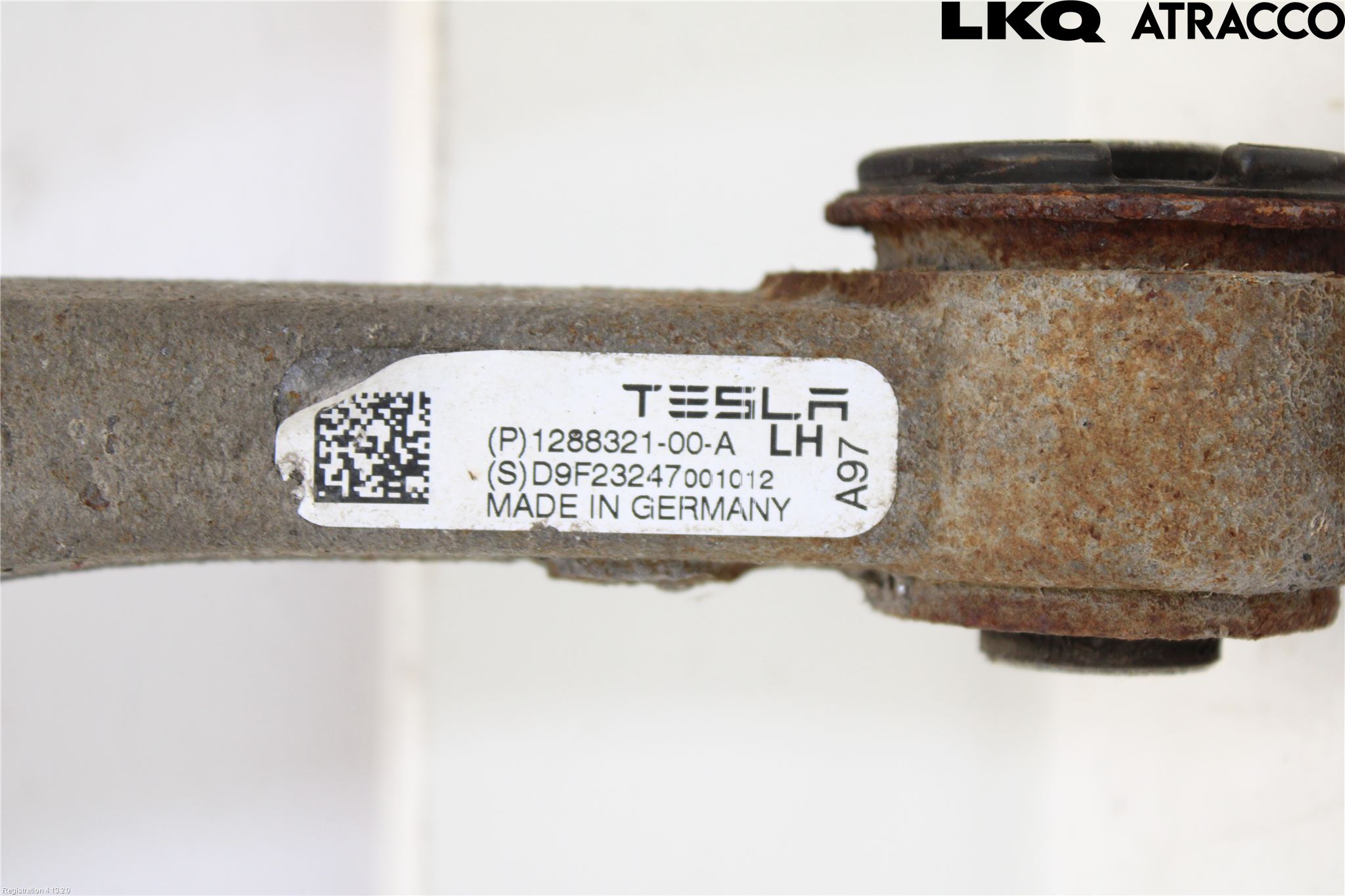 Tesla MODEL Y 21- Bärarm Fram Övre Vä