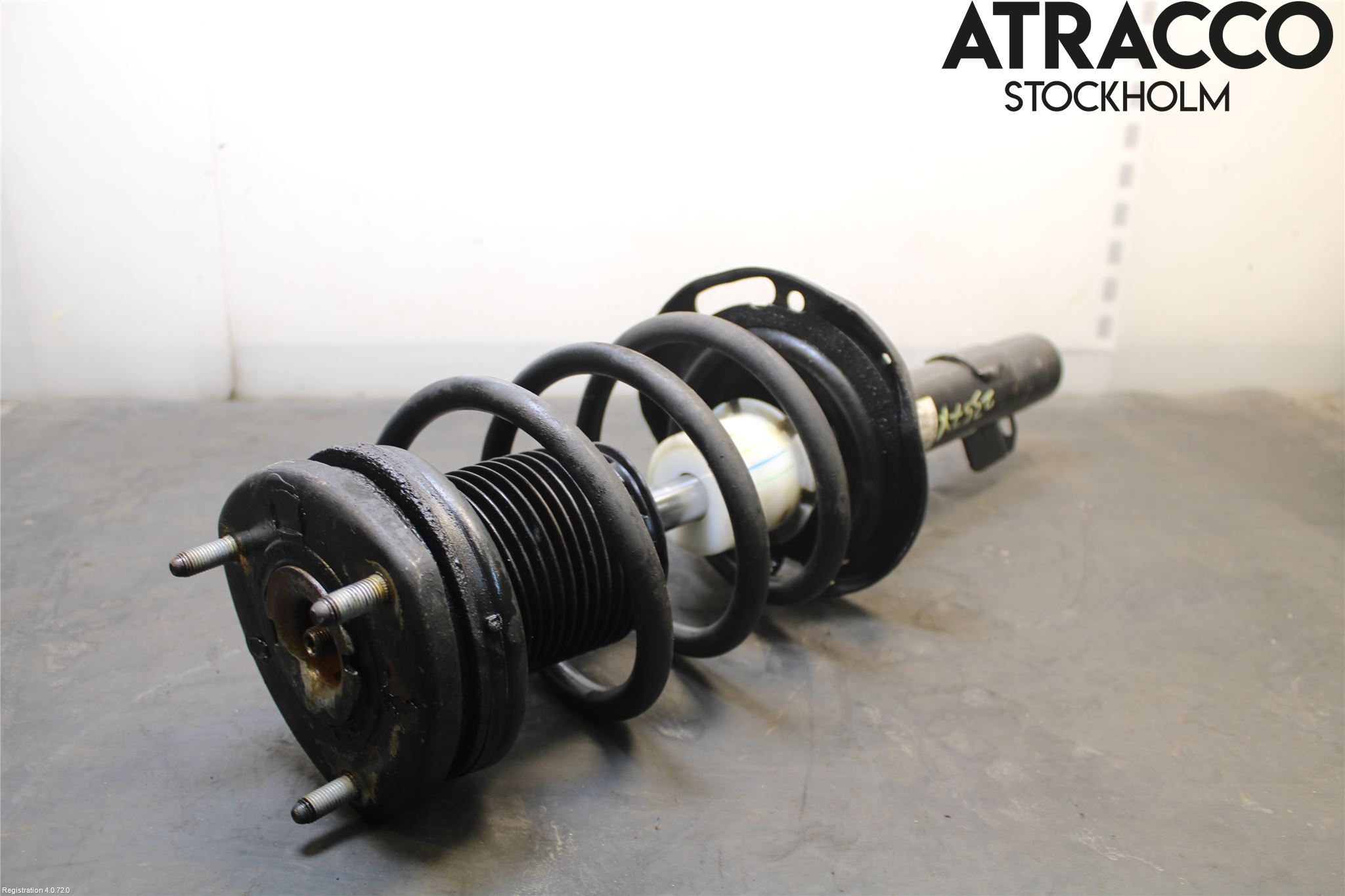 Mazda CX-30 20- Fjäderben Fram Vänster