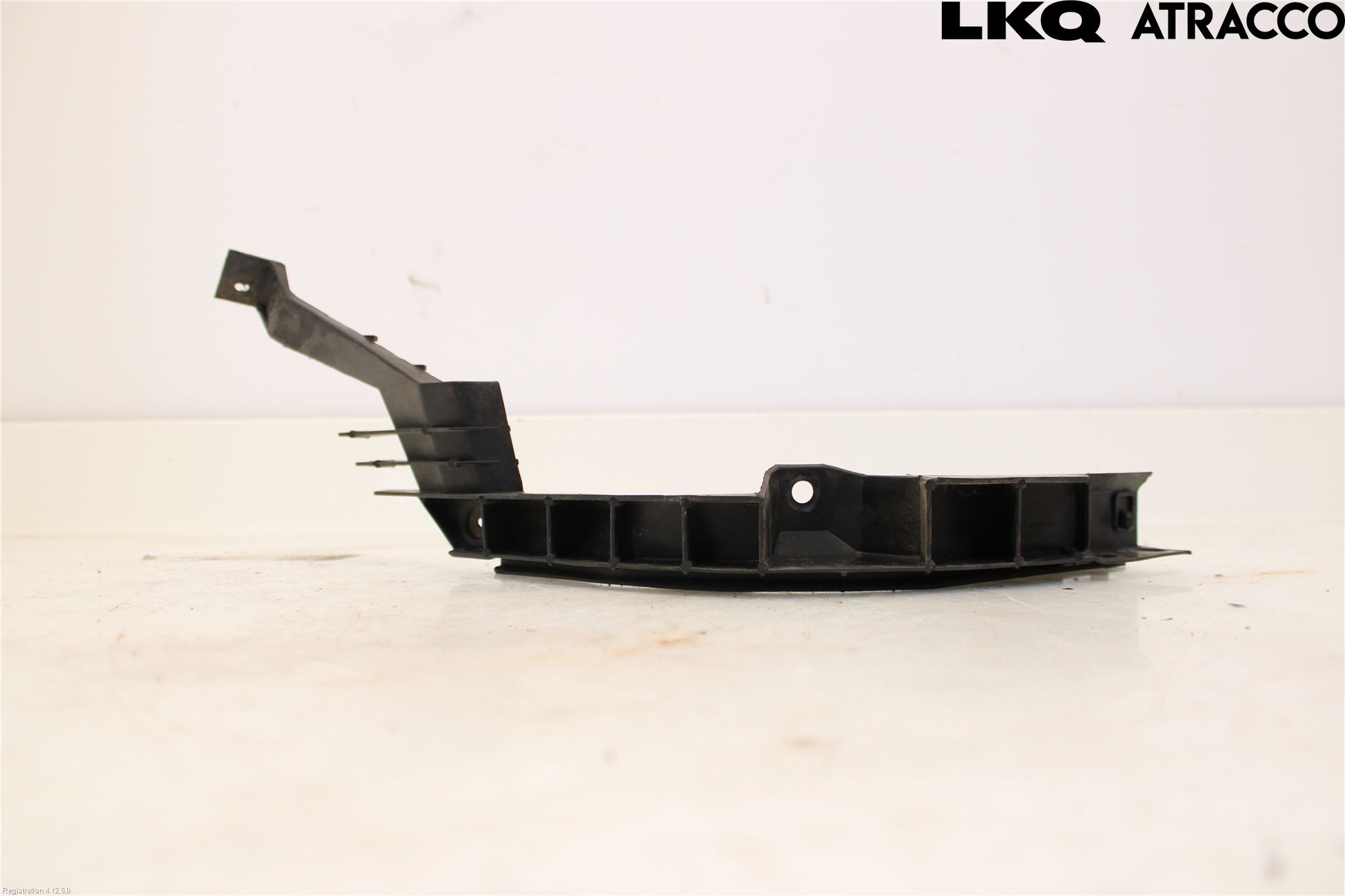 Volkswagen VW GOLF IV 98-06 Stötfångarfäste Bak Hö