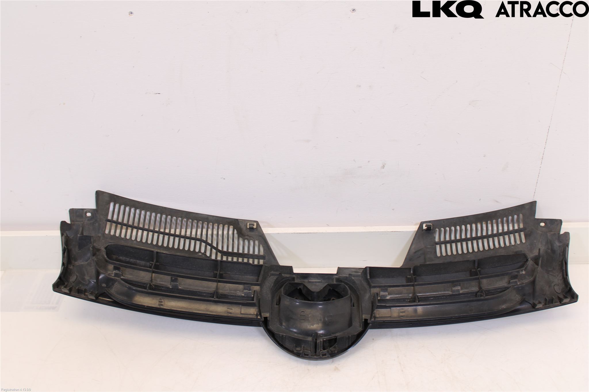 Volkswagen VW GOLF V 04-09 Grill Komp