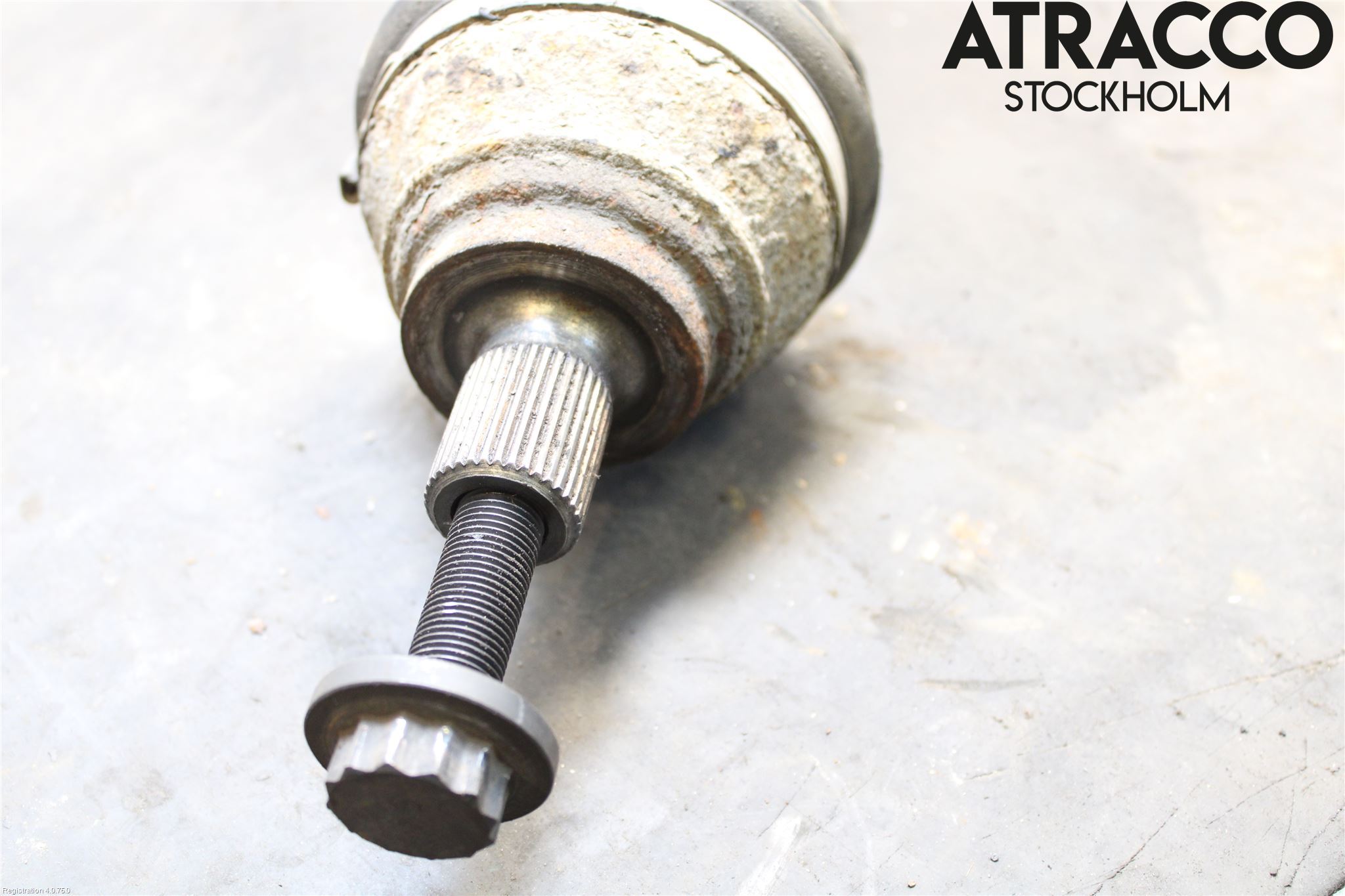 Volkswagen VW PASSAT 05-11 Drivaxel Fram Höger