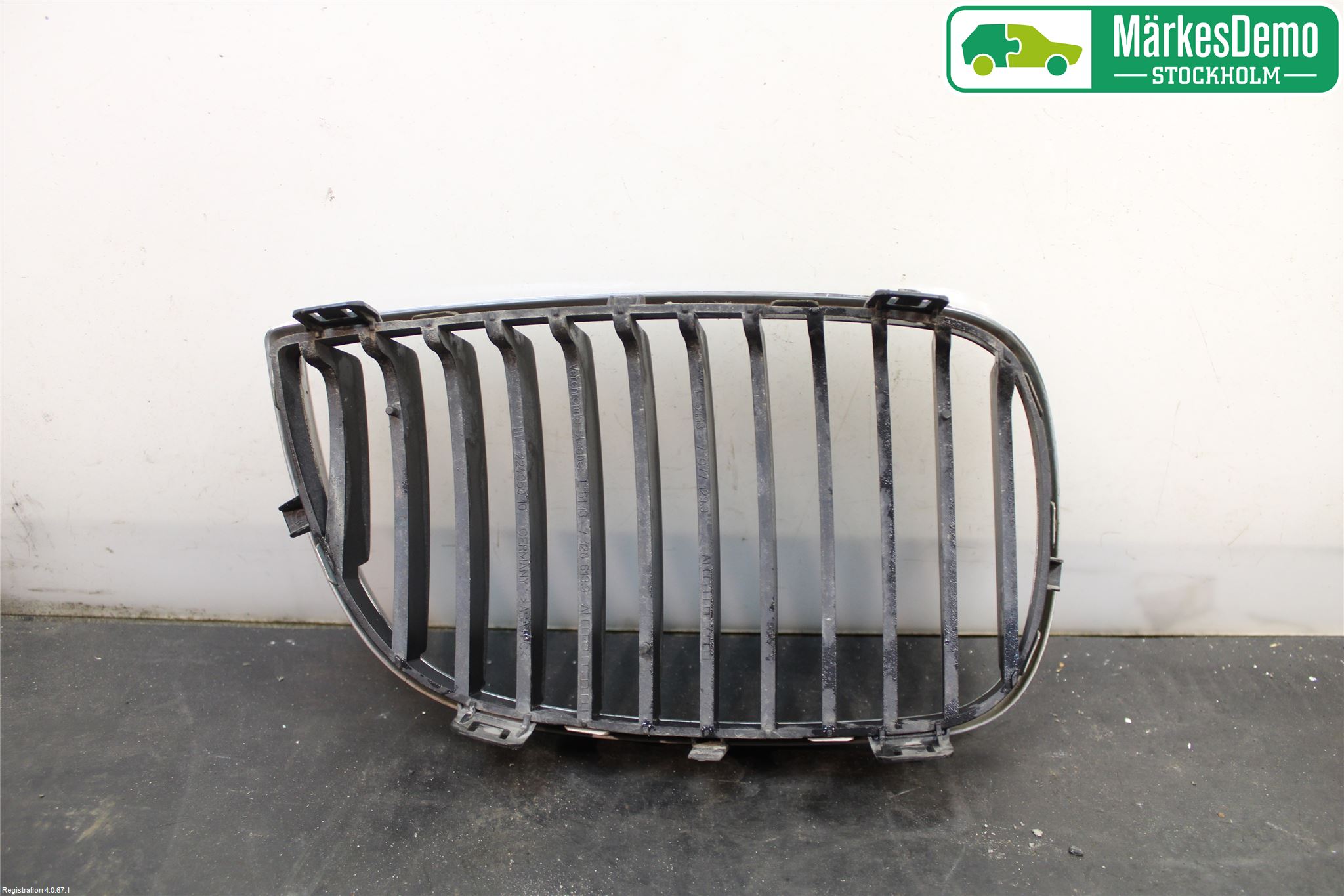 BMW 1 E87/81 5D/3D 03-11 Grilldel Vänster