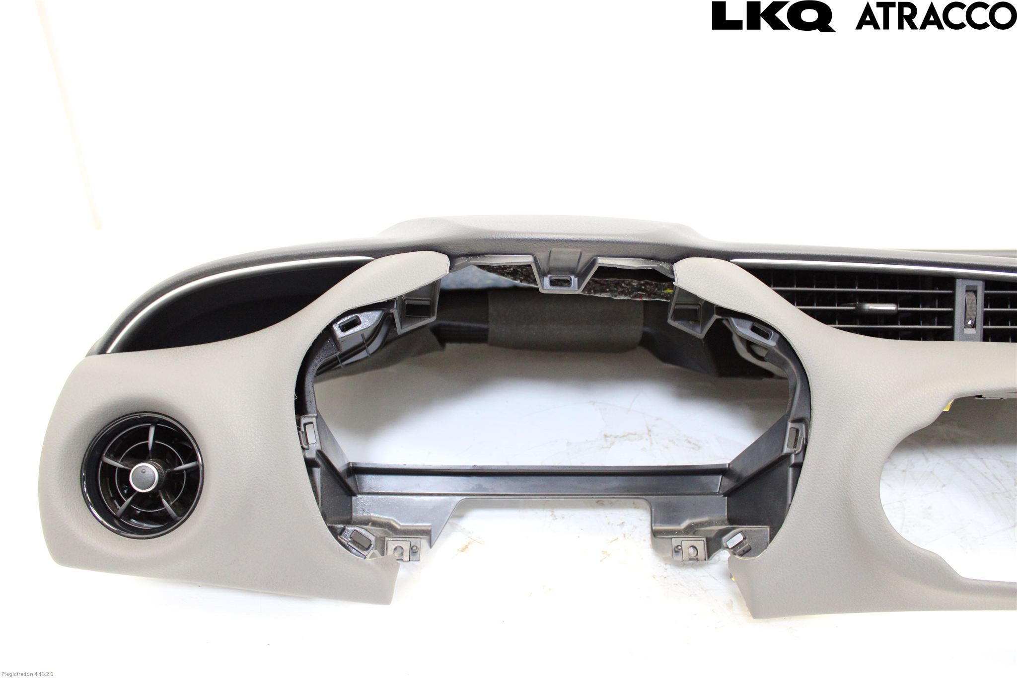 Toyota YARIS XP130 15-20 Instrumentbräda
