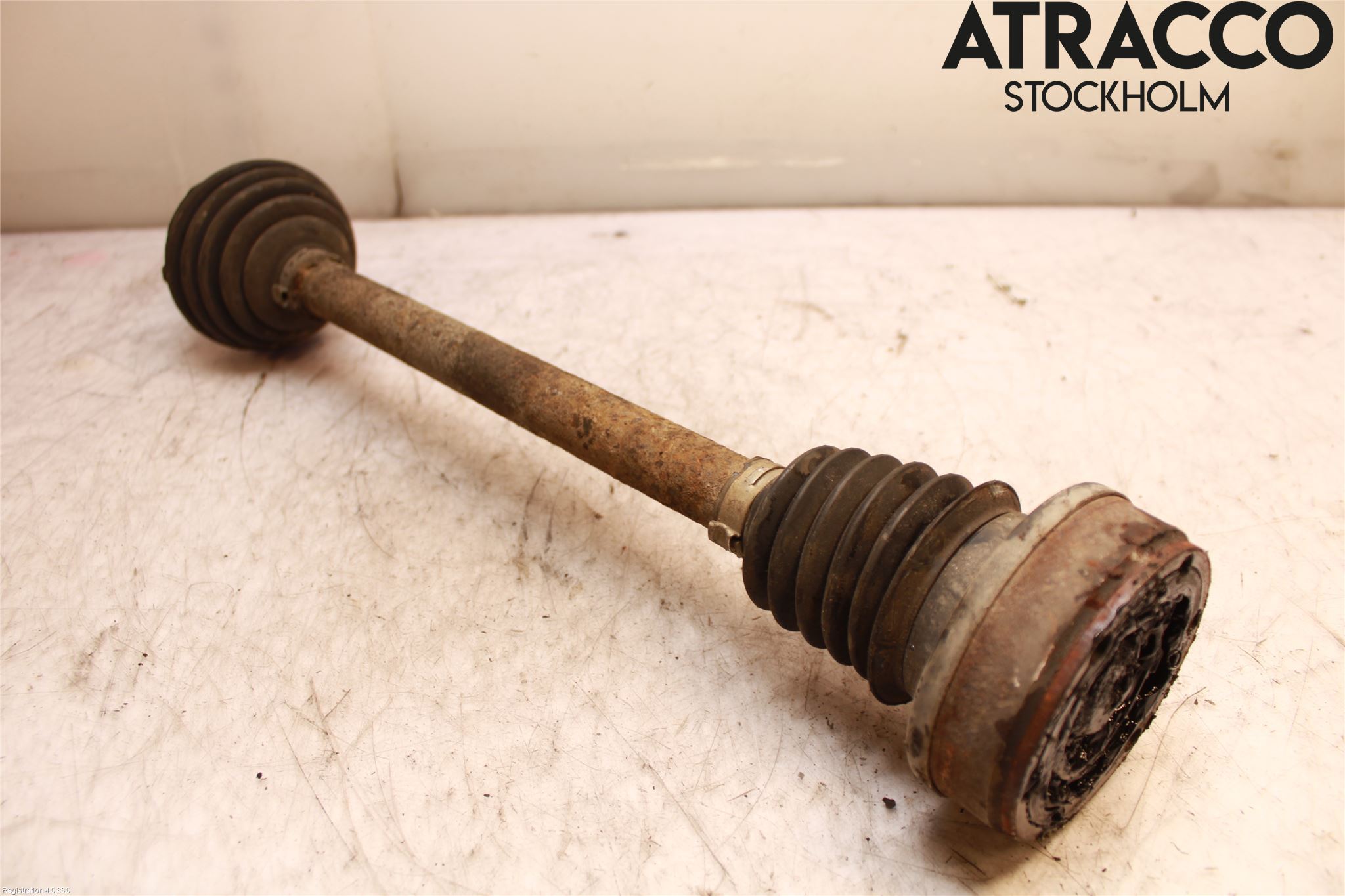 Volkswagen VW GOLF V 04-09 Drivaxel Fram Vänster