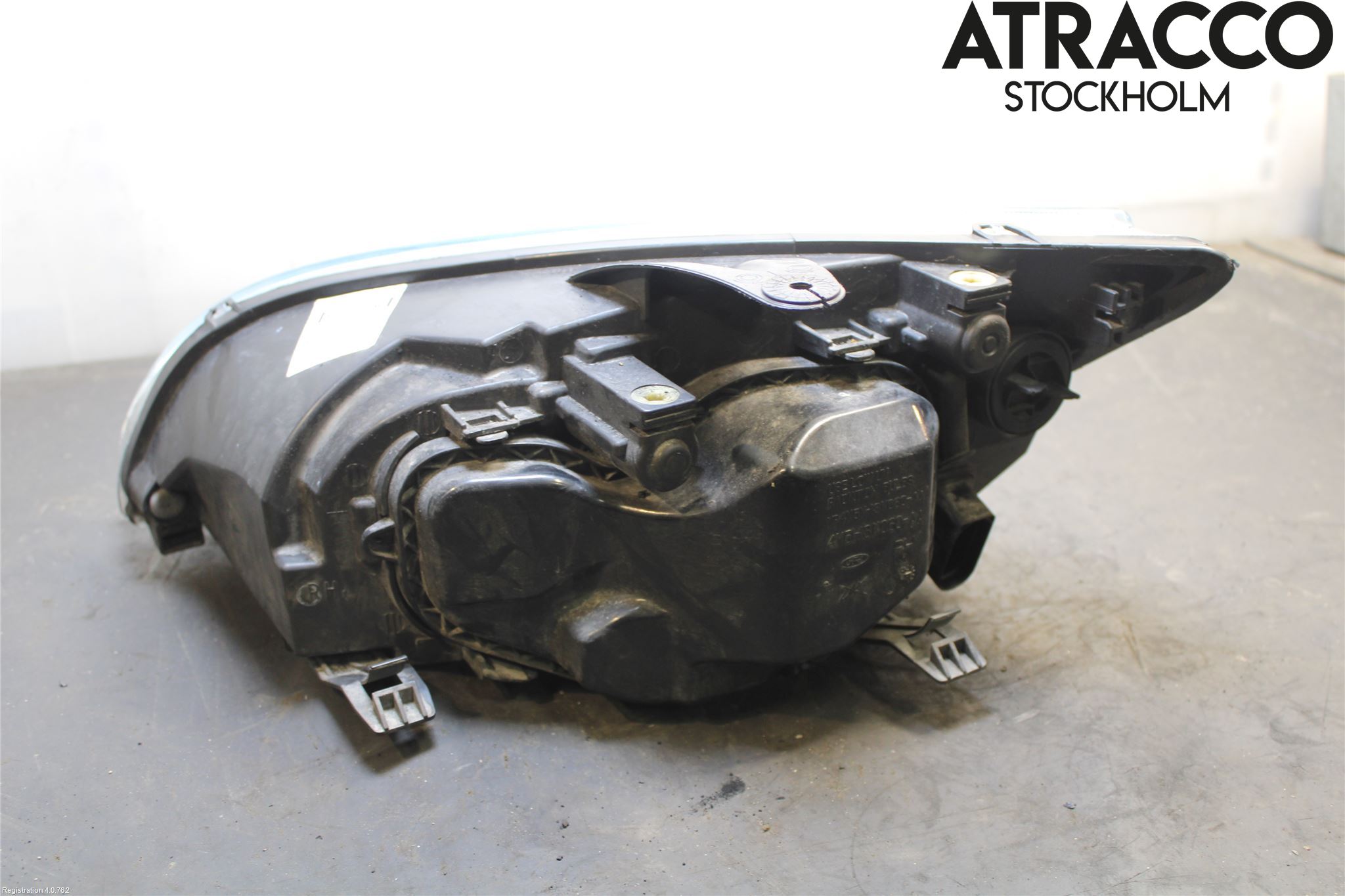 Ford FOCUS     04-07 Strålkastare Höger