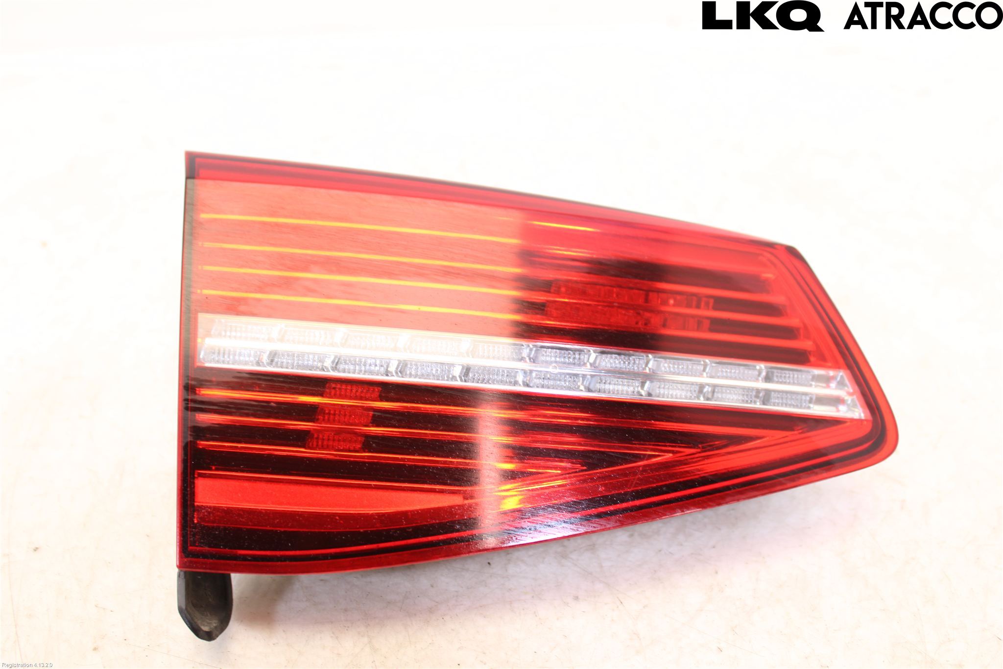 Volkswagen VW PASSAT 15-19 Bakljus Lucka Vä
