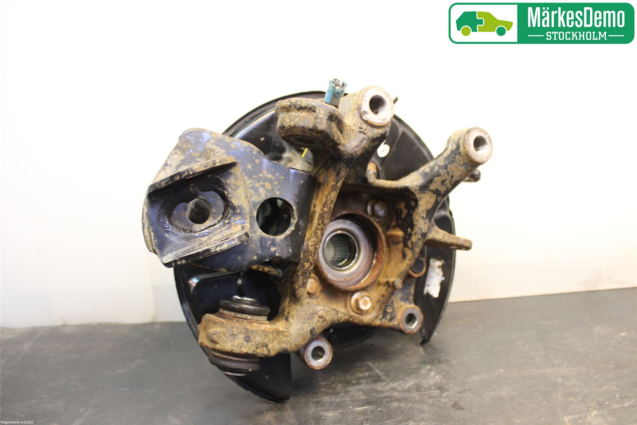 Toyota RAV4 13-18 Hjullagerhus-Spindel Hö B