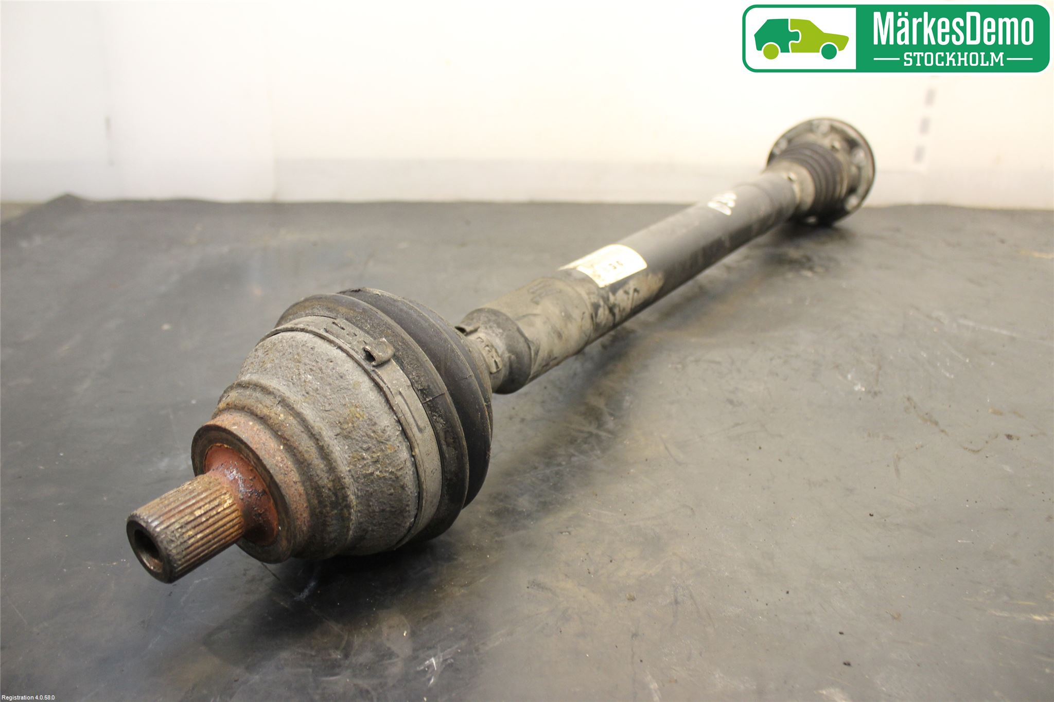 Volkswagen VW PASSAT 05-11 Drivaxel Fram Höger