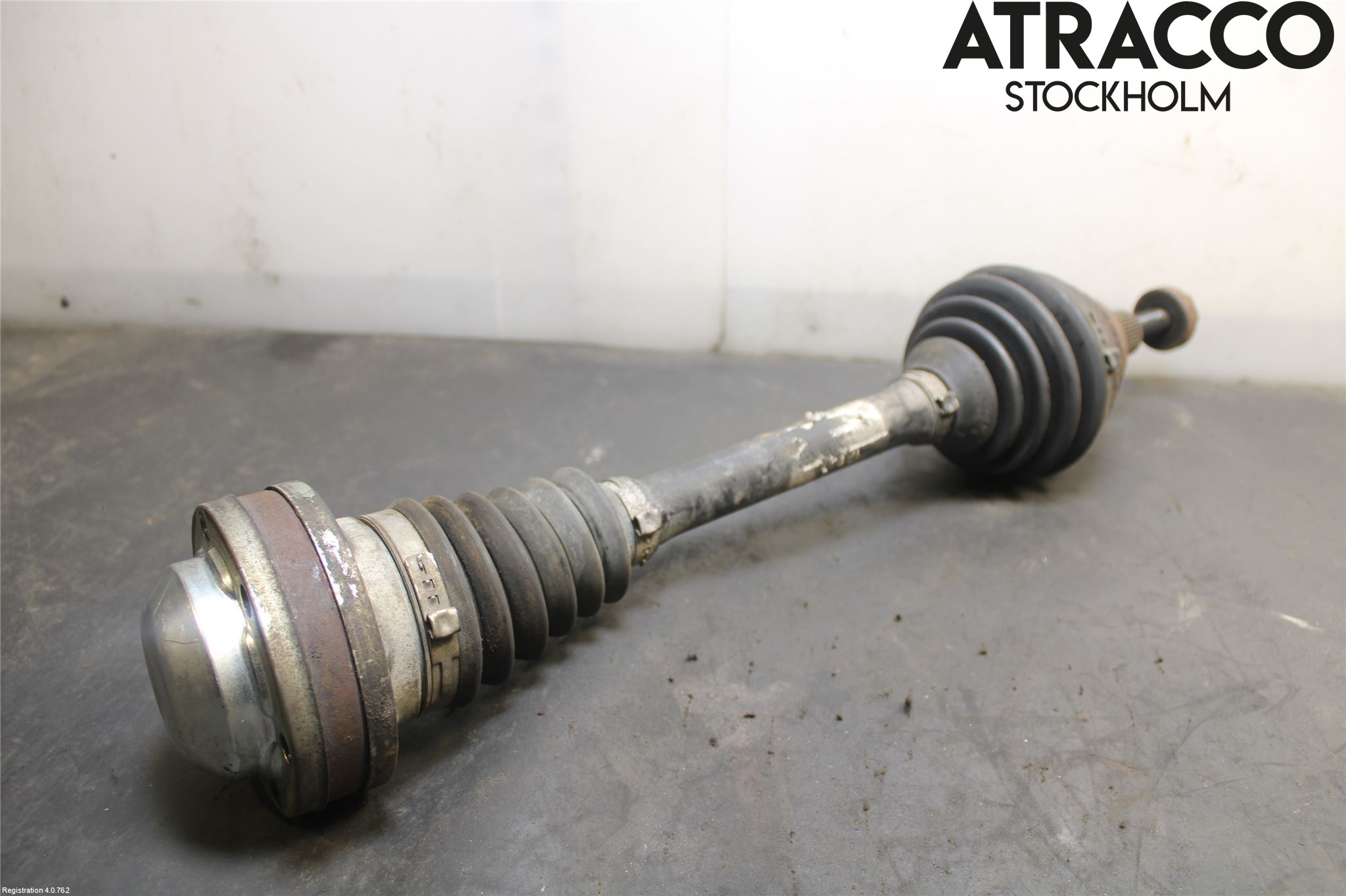Volkswagen VW GOLF V 04-09 Drivaxel Fram Vänster