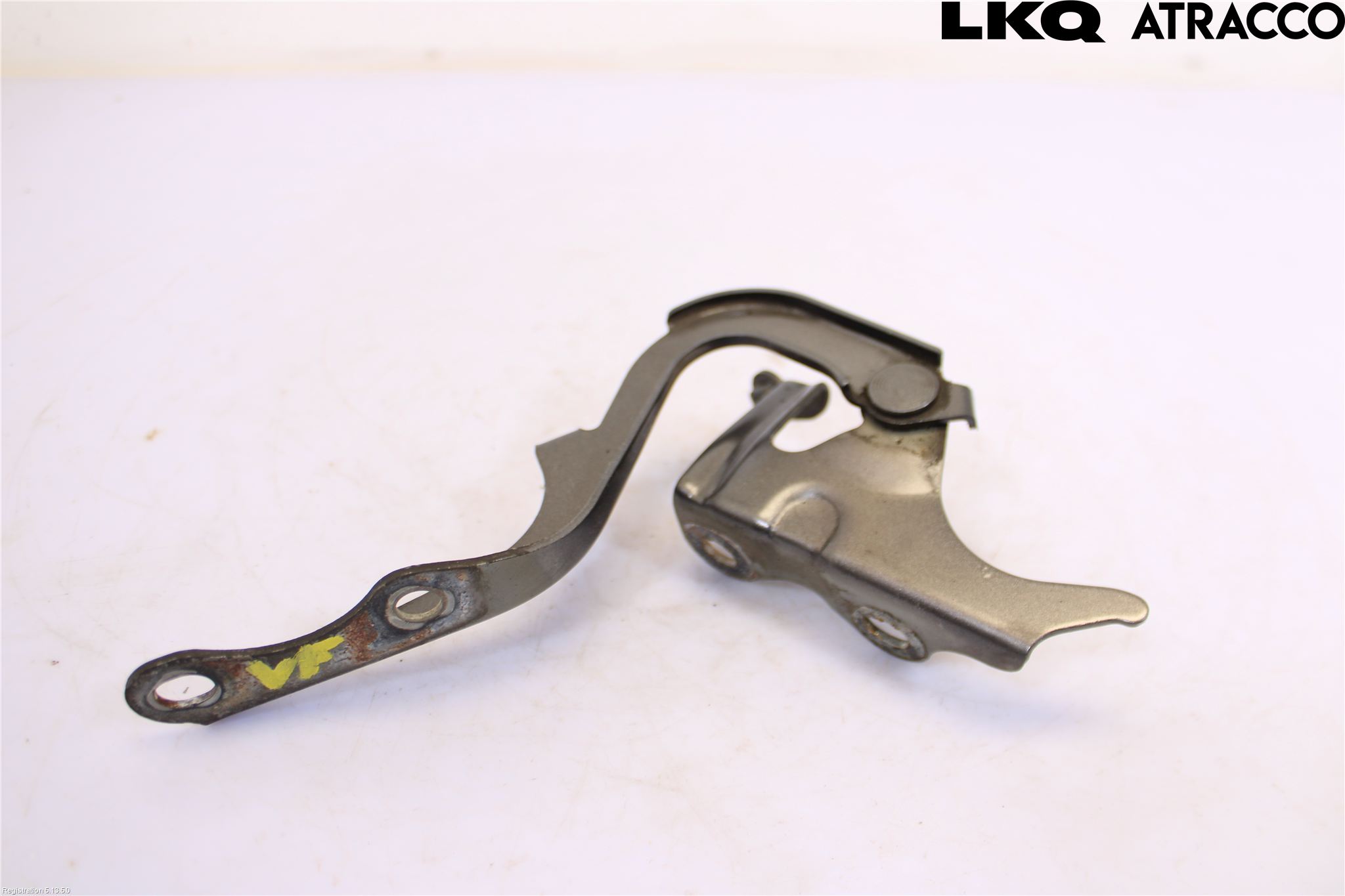 Toyota VERSO 09-18 Huvgångjärn