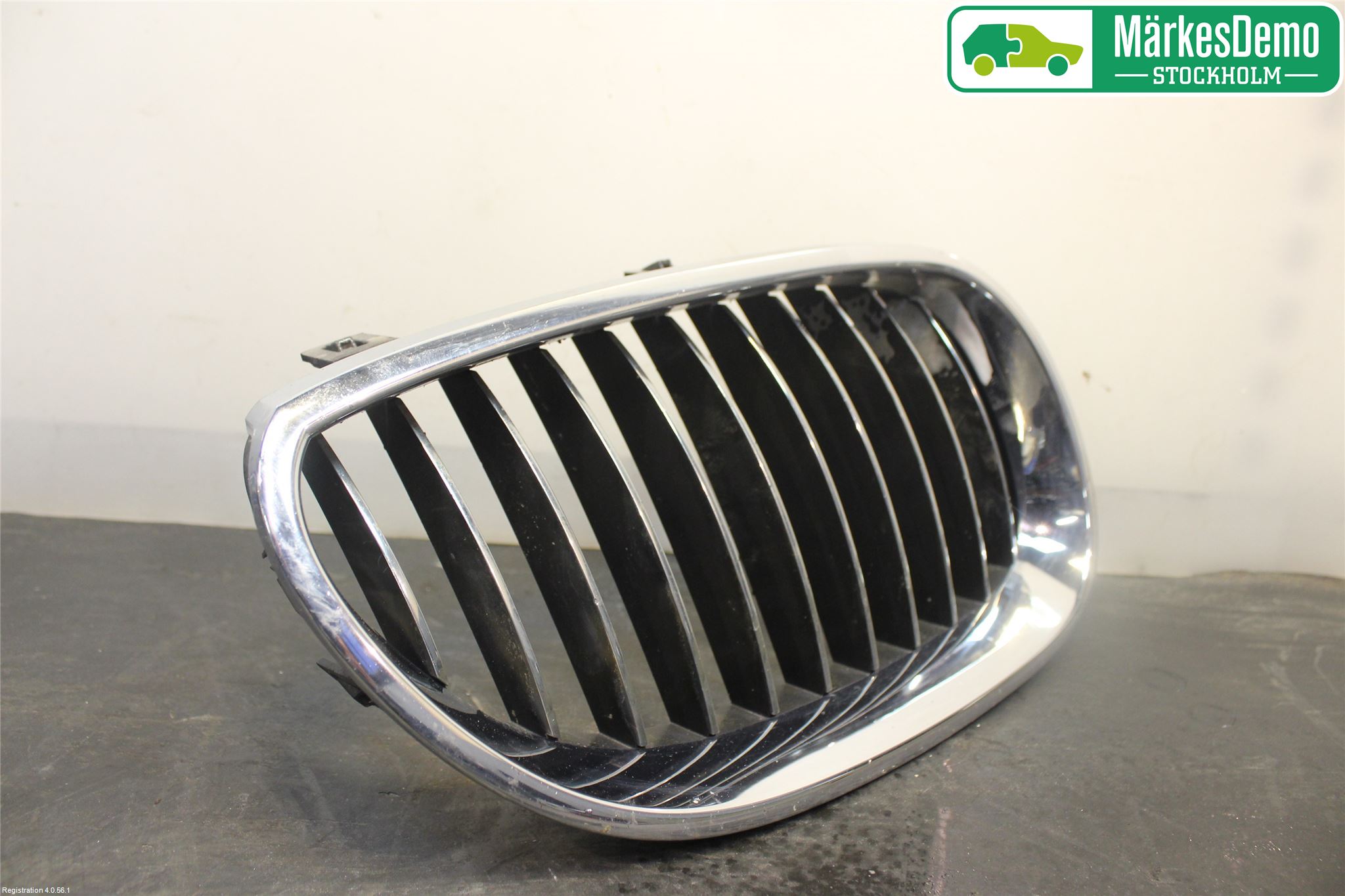 BMW 5 E60/61 Sed/Tou 02-10 Grilldel Höger