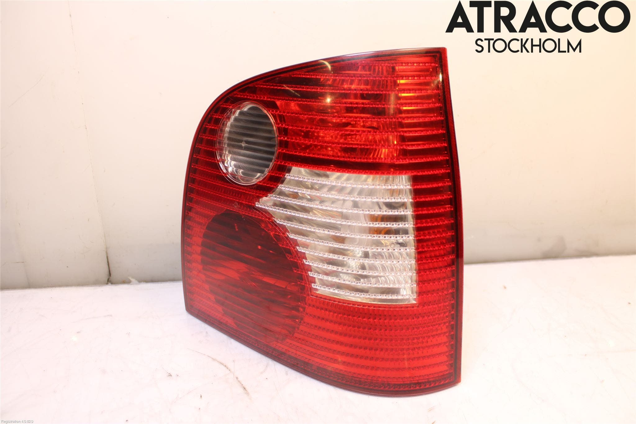 Volkswagen VW POLO 02-05 Bakljus Höger