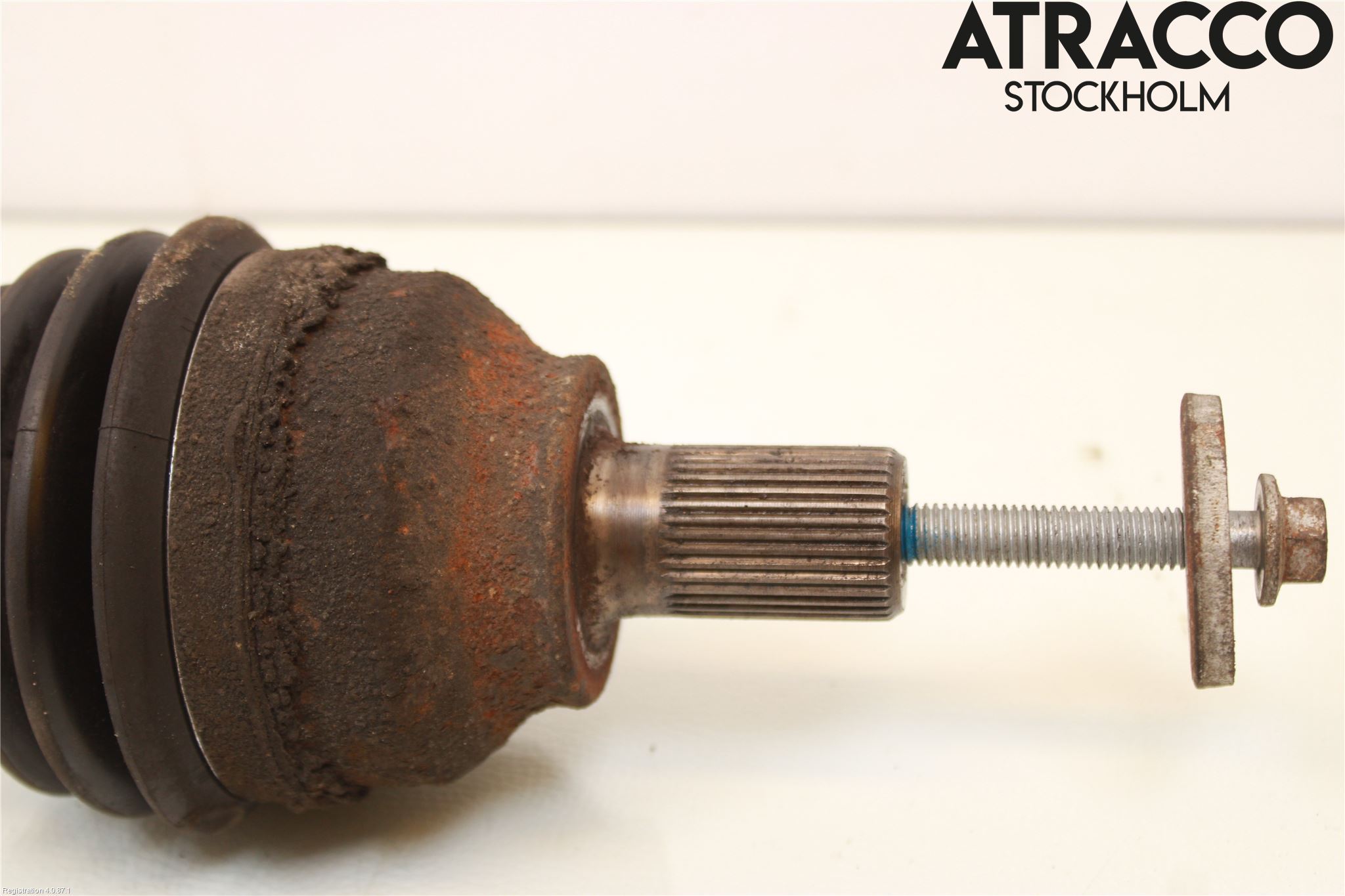 Ford FOCUS 08-11 Drivaxel Fram Höger