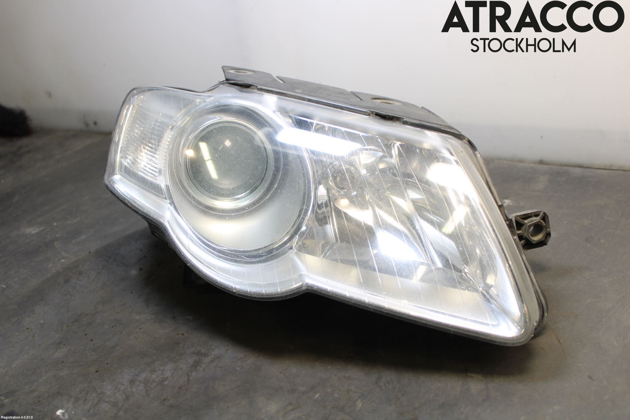 Volkswagen VW PASSAT 05-11 Strålkastare Höger