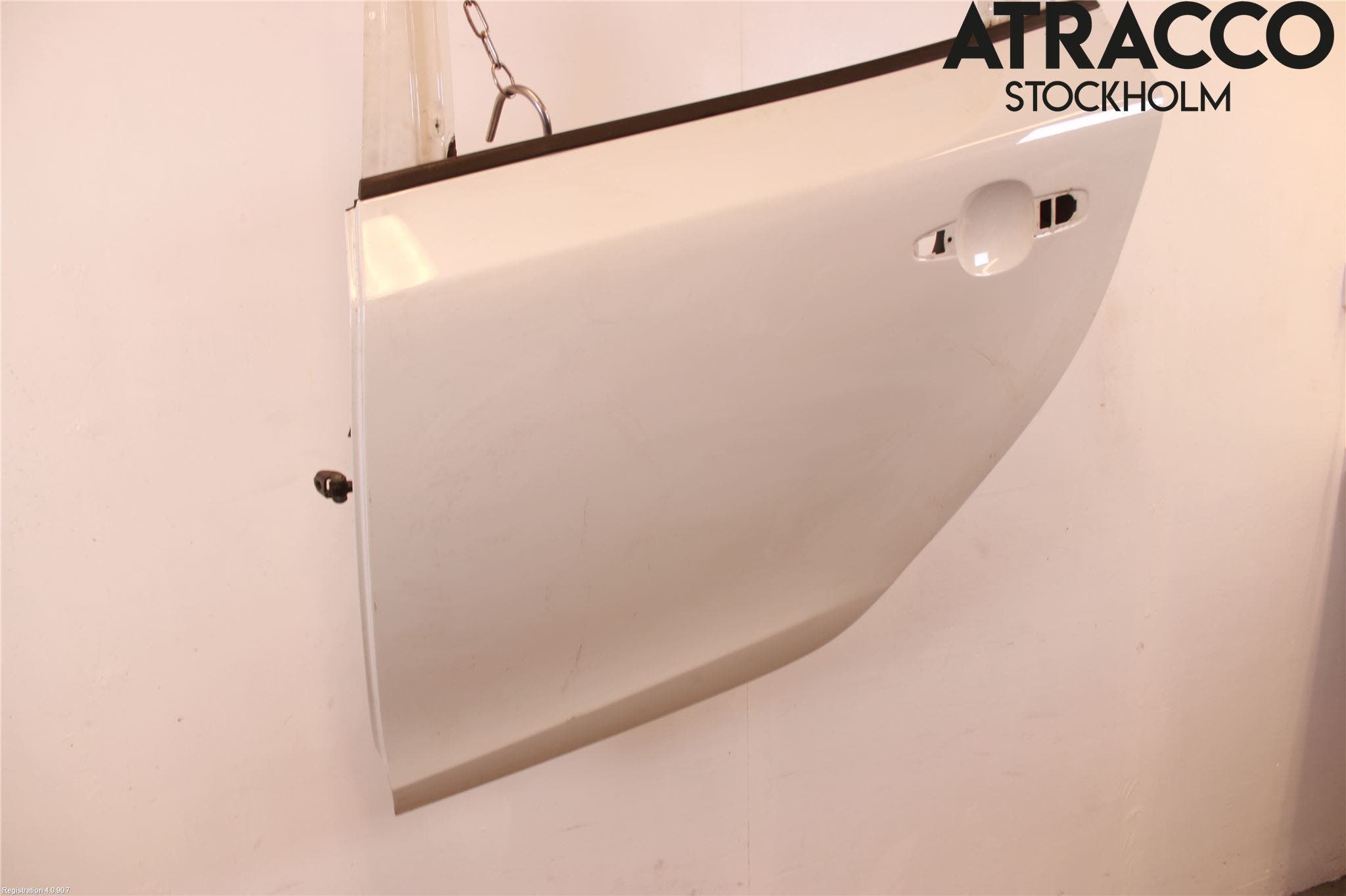 Volvo V40 12-19 Dörr Bak Vänster